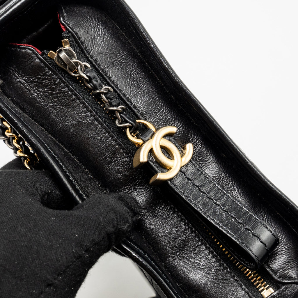 CHANEL SMALL GABRIELLE HOBO BAG WITH TOP HANDLE AGED CALFSKIN BLACK MULTICOLOURED HARDWARE