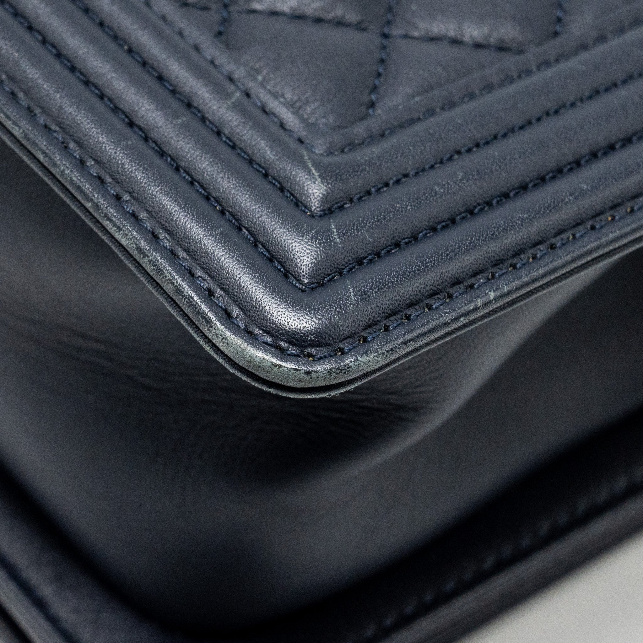CHANEL MEDIUM BOY BAG CALFSKIN NAVY SHW