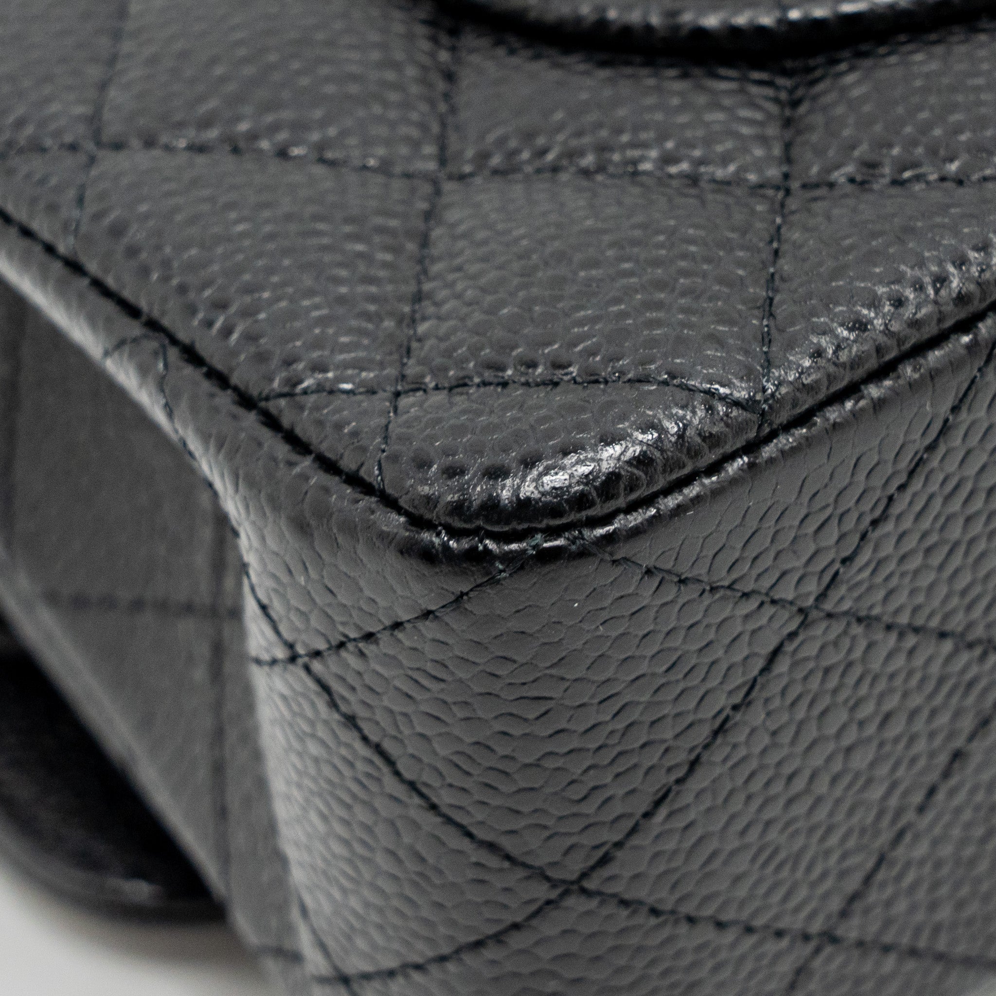 CHANEL SMALL CLASSIC DOUBLE FLAP BAG CAVIAR BLACK GHW(MICROCHIP)