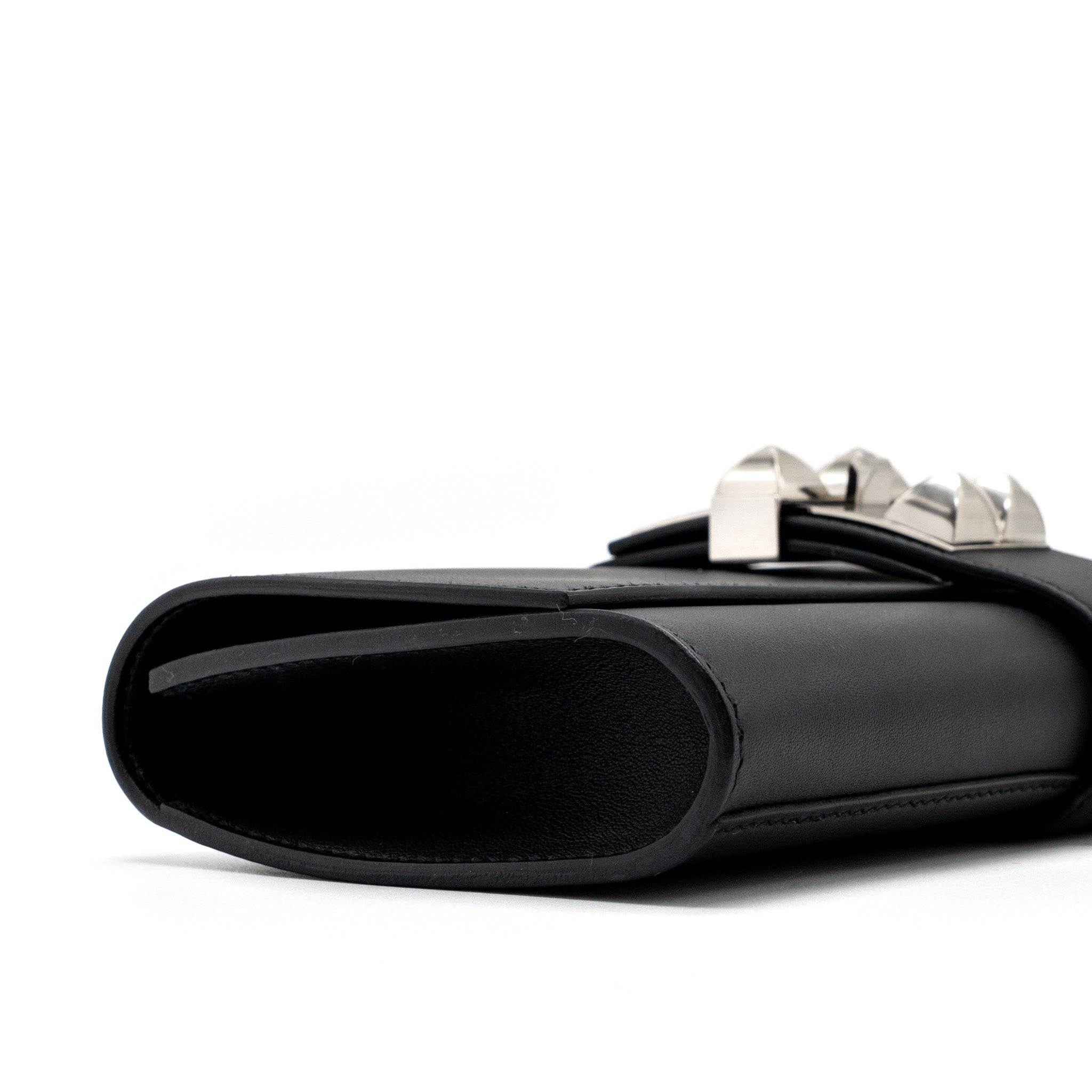HERMES POCHETTE MEDOR 23 SWIFT BLACK SHW