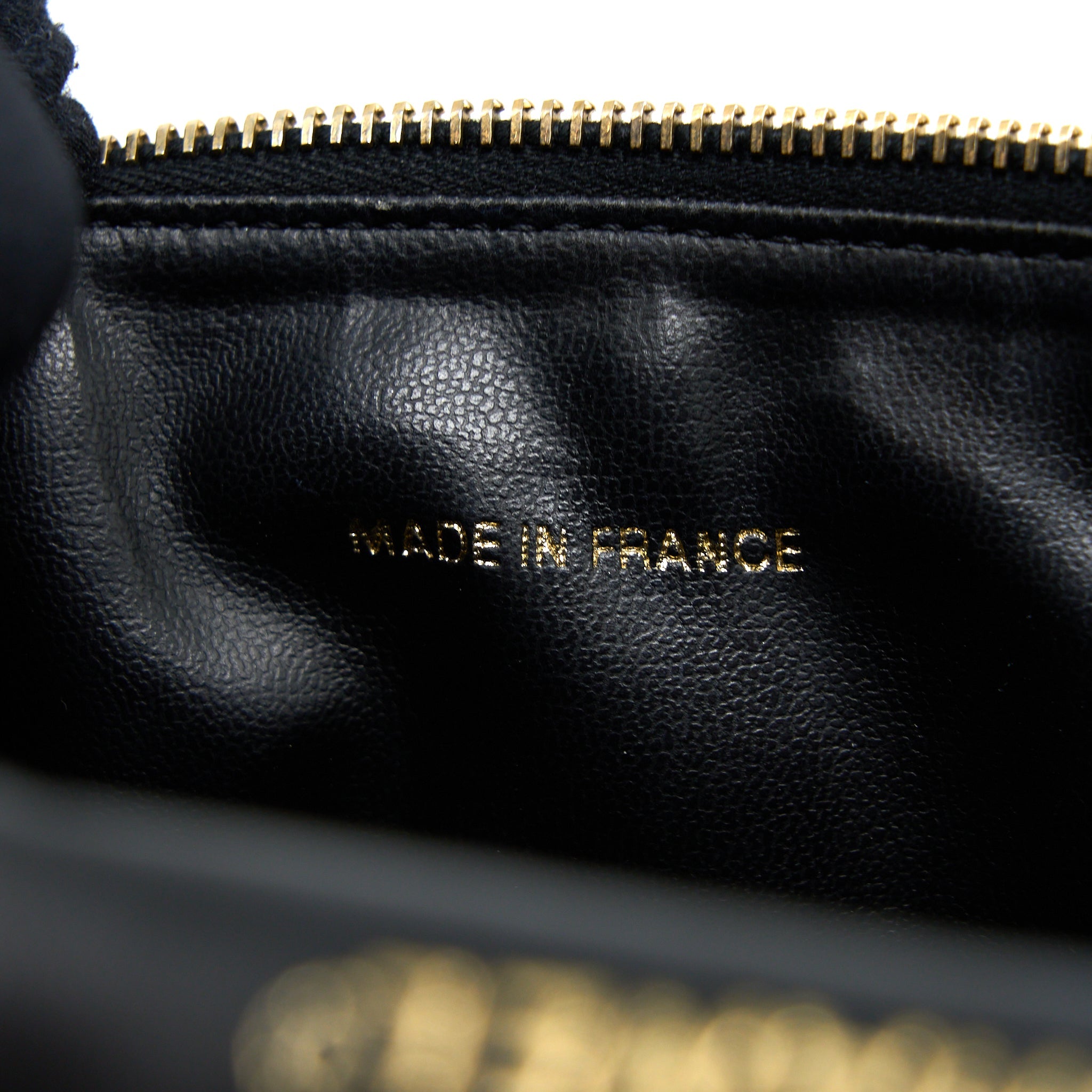 CHANEL VINTAGE VANITY CASE WITH CHAIN CAVIAR BLACK GHW