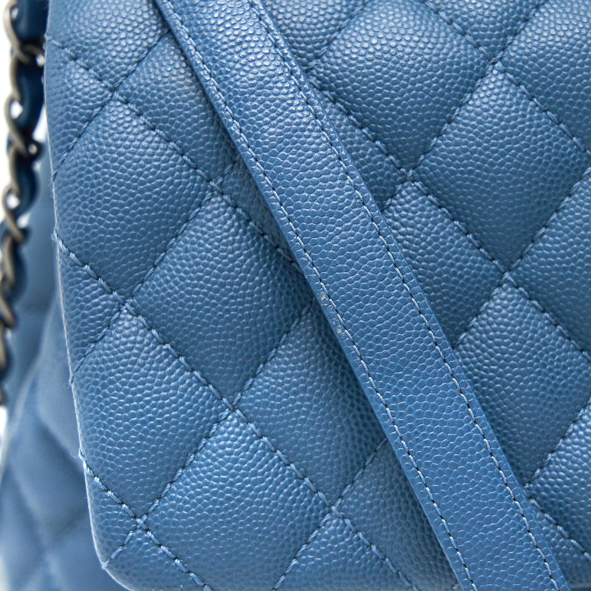 CHANEL MEDIUM COCO HANDLE CAVIAR BLUE RUTHENIUM SHW