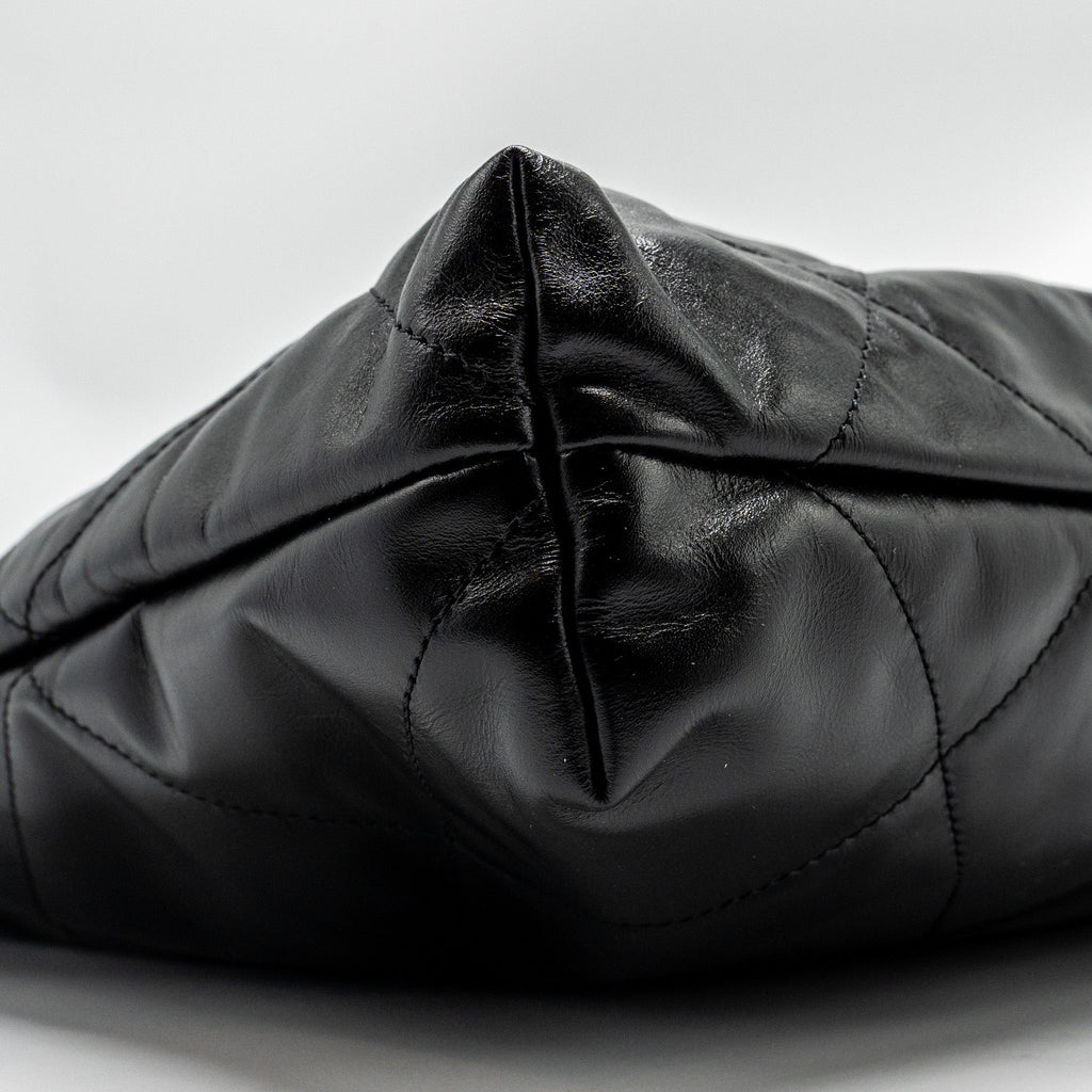 CHANEL MEDIUM 22 BAG SHINY CALFSKIN BLACK GHW (MICROCHIP)