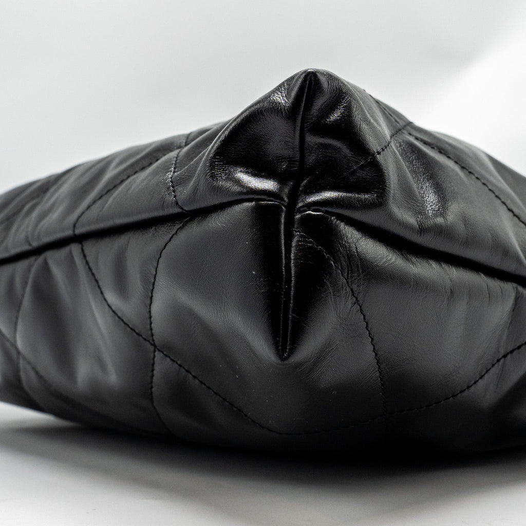CHANEL MEDIUM 22 BAG SHINY CALFSKIN BLACK GHW (MICROCHIP)