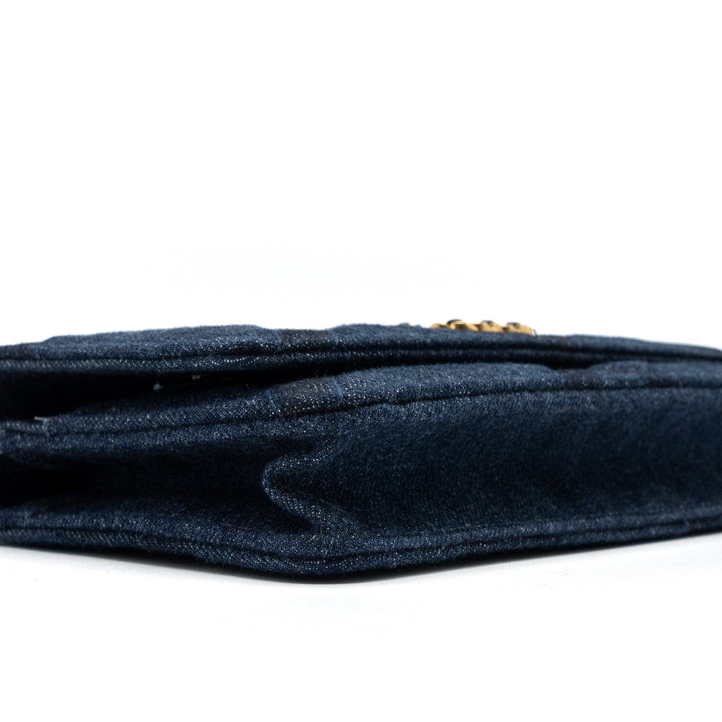 CHANEL 19 WALLET ON CHAIN LIMITED DENIM DARK BLUE MULTICOLOUR HARDWARE (MICROCHIP)