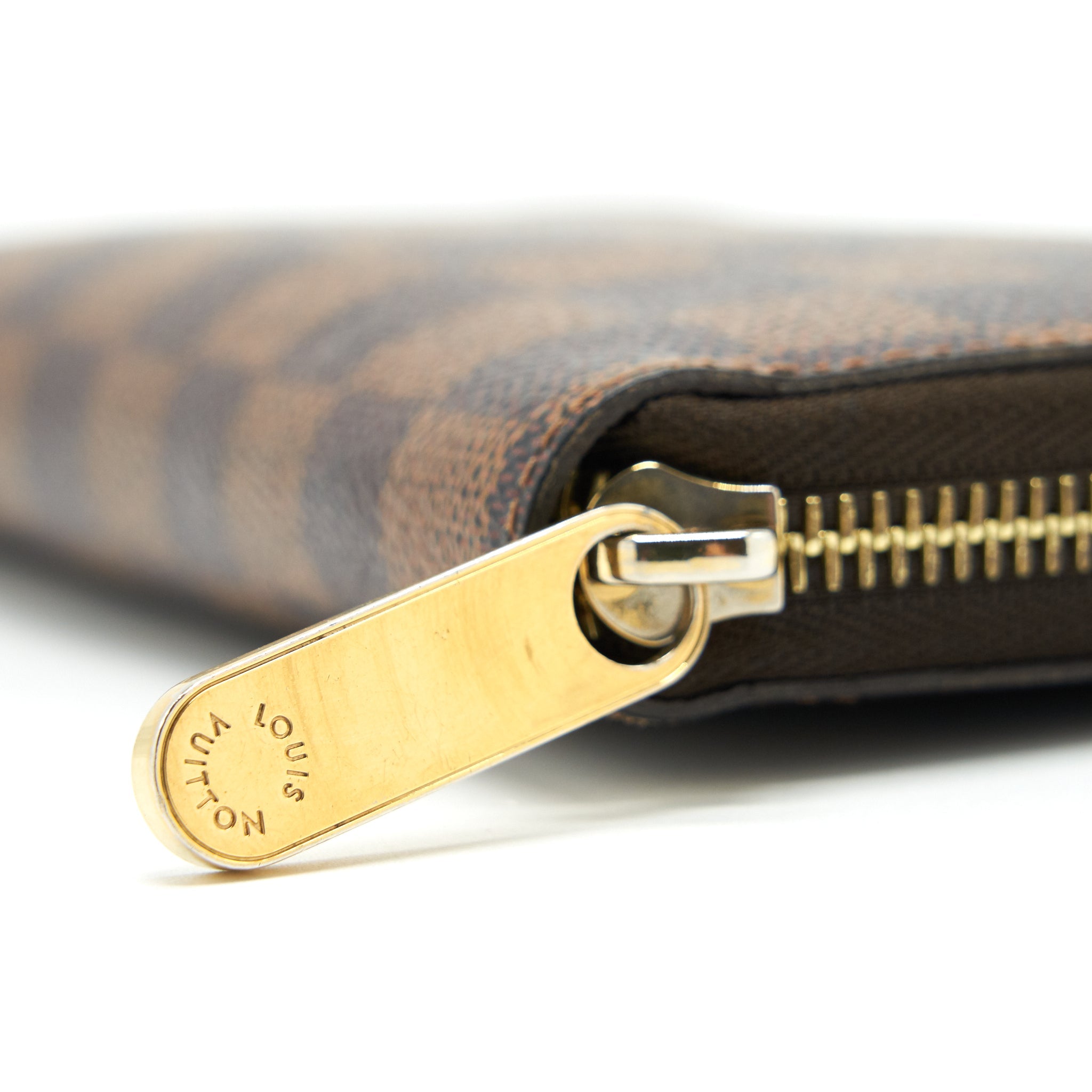 LOUIS VUITTON ZIPPY WALLET IN DAMIER EBENE