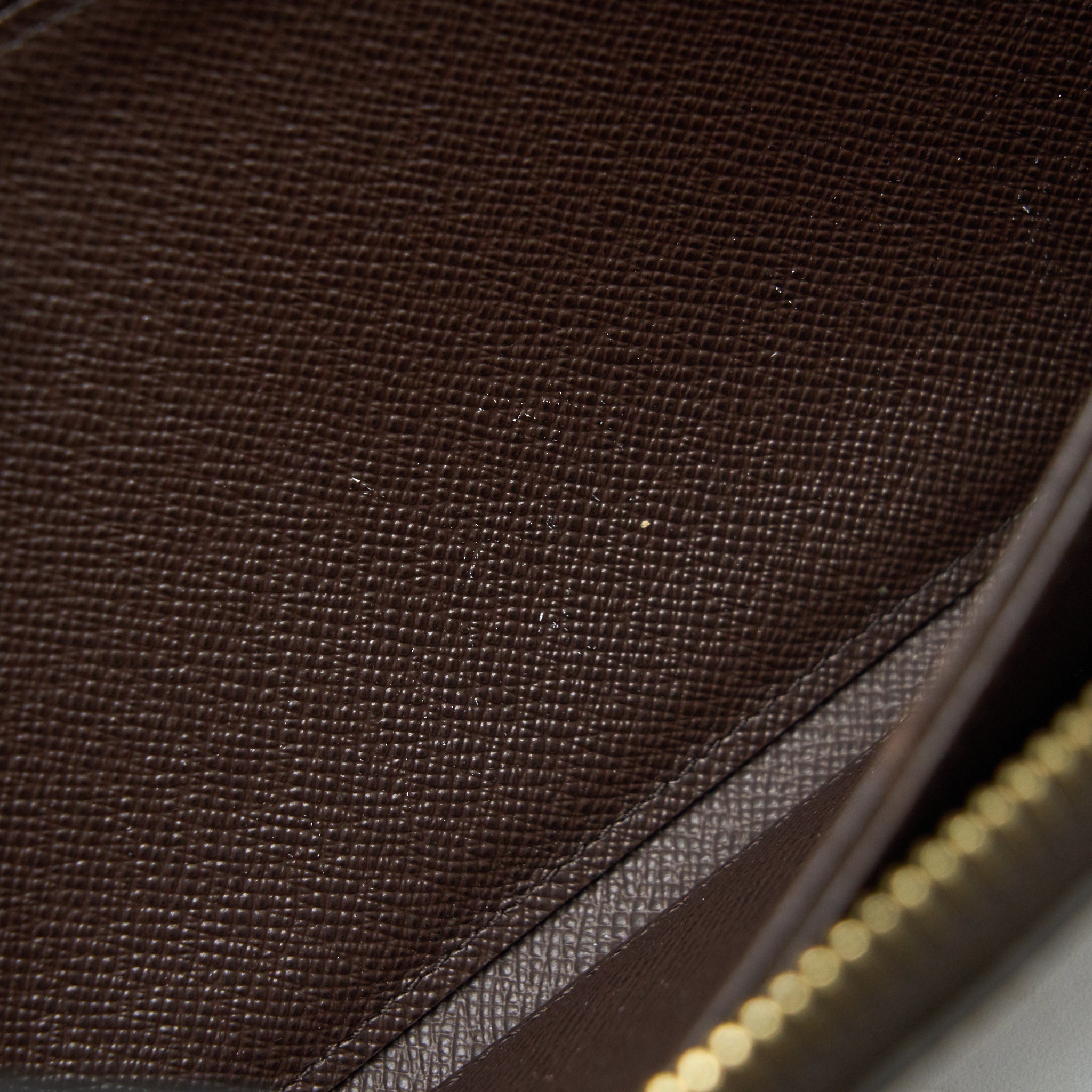 LOUIS VUITTON ZIPPY WALLET IN DAMIER EBENE
