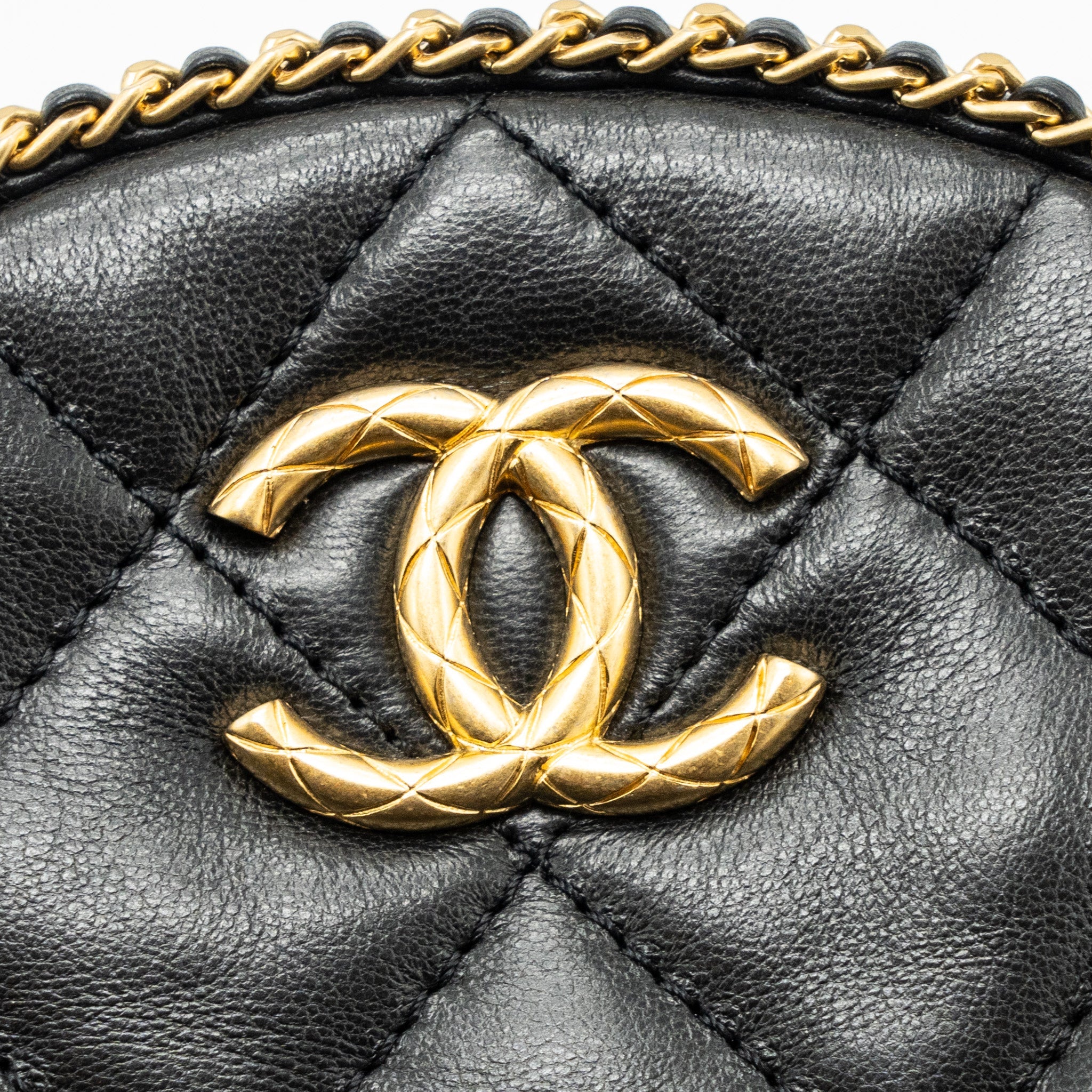 CHANEL ROUND VANITY WITH CHAIN LAMBSKIN BLACK GHW (MICROCHIP) NO