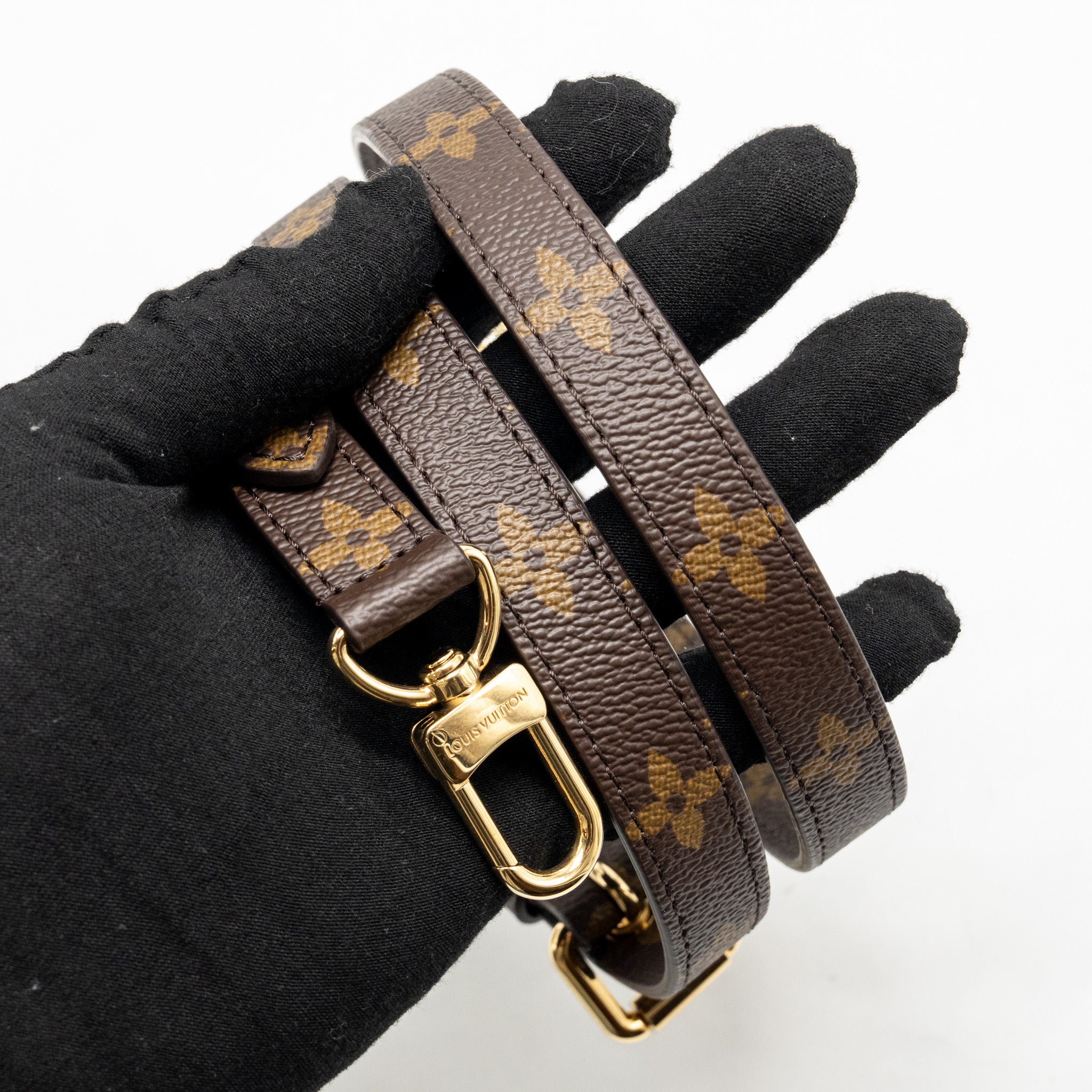 LOUIS VUITTON POCHETTE MÉTIS MONOGRAM CANVAS GHW