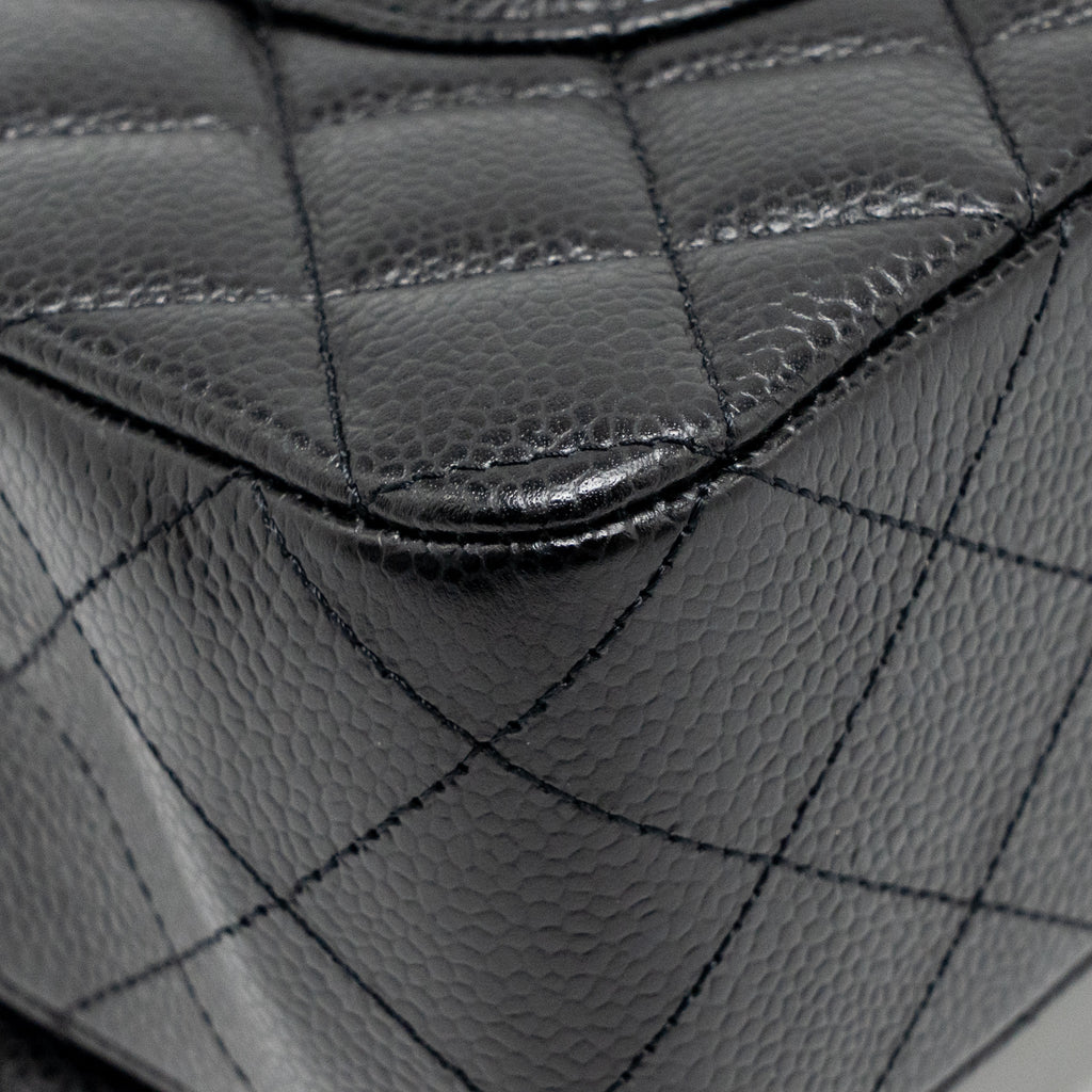 CHANEL MEDIUM CLASSIC DOUBLE FLAP BAG CAVIAR BLACK LGHW