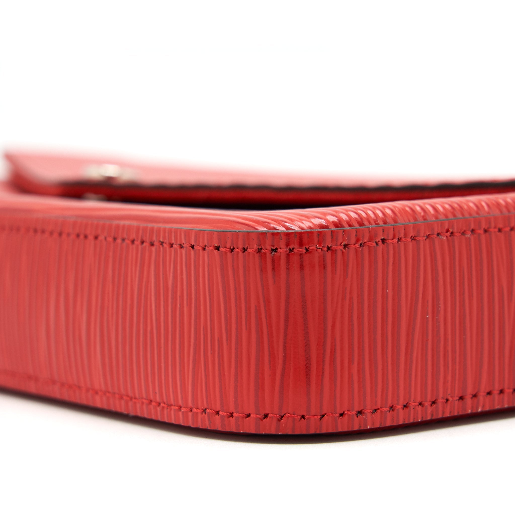 LOUIS VUITTON FELICIE POCHETTE RED SHW