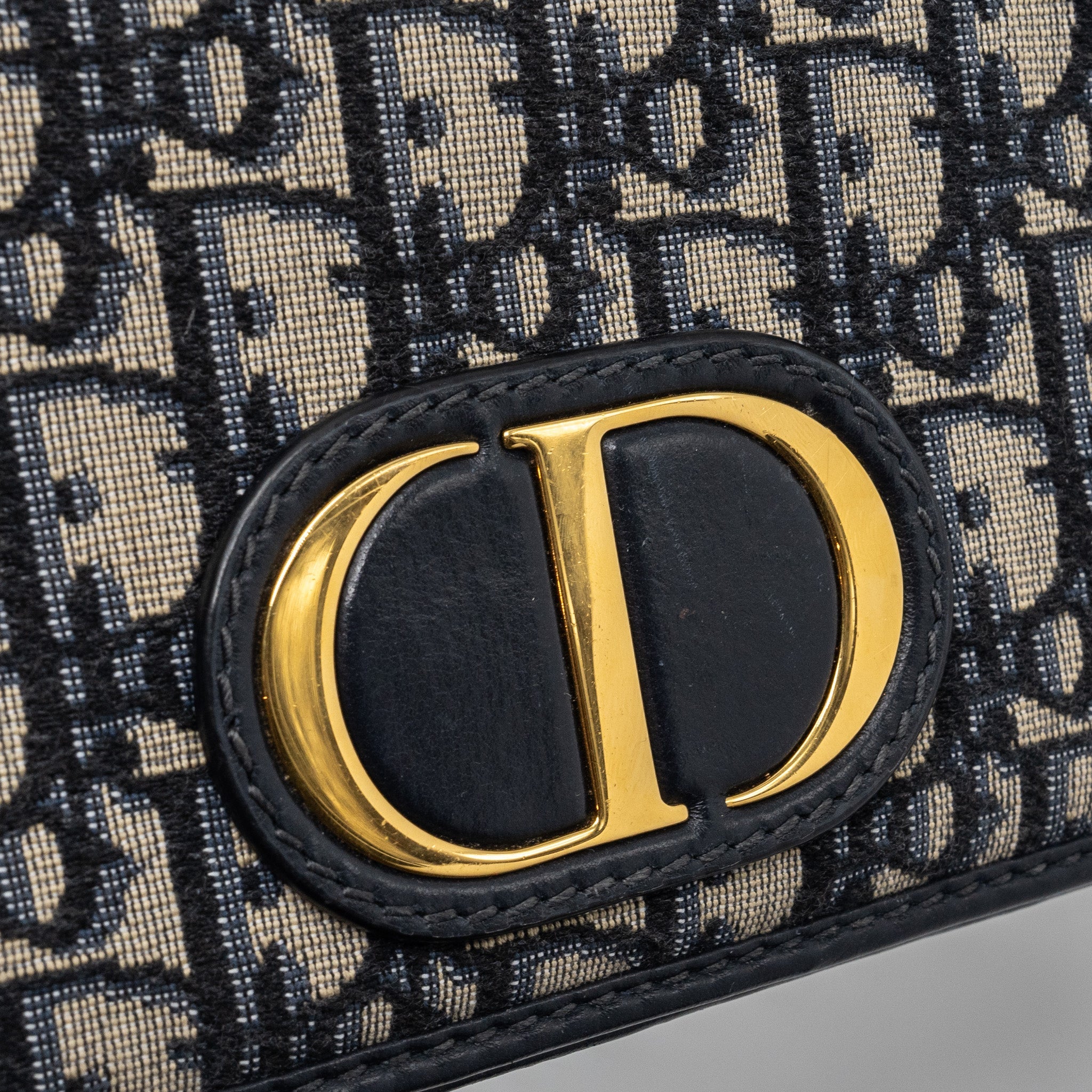 DIOR 2-IN-1 30 MONTAIGNE POUCH DIOR OBLIQUE JACQUARD BLUE GHW