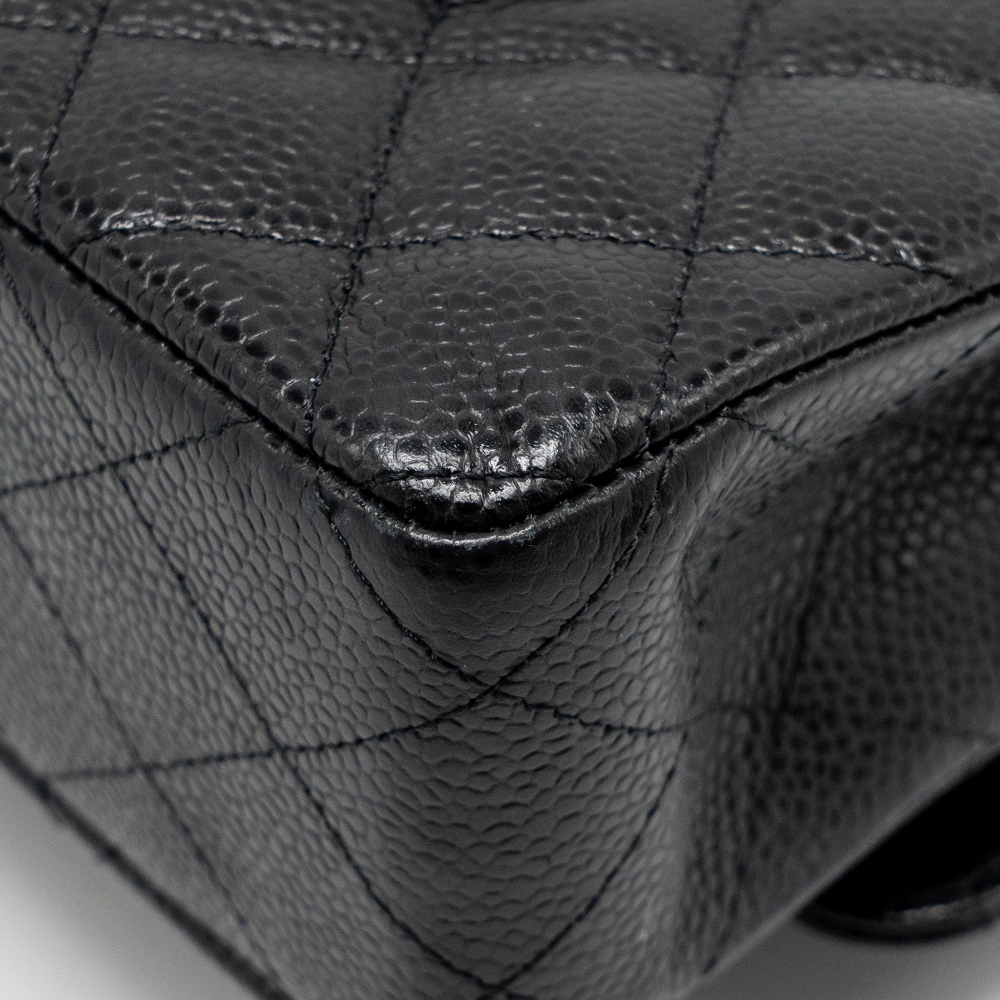 CHANEL MEDIUM CLASSIC DOUBLE FLAP BAG CAVIAR BLACK GHW
