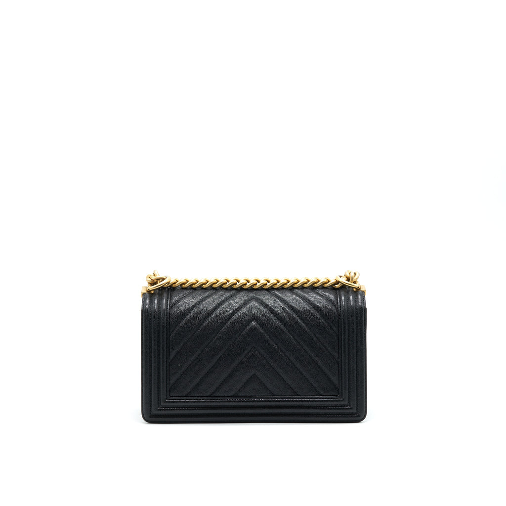 CHANEL CHEVRON MEDIUM BOY CHANEL HANDBAG CAVIAR BLACK GHW