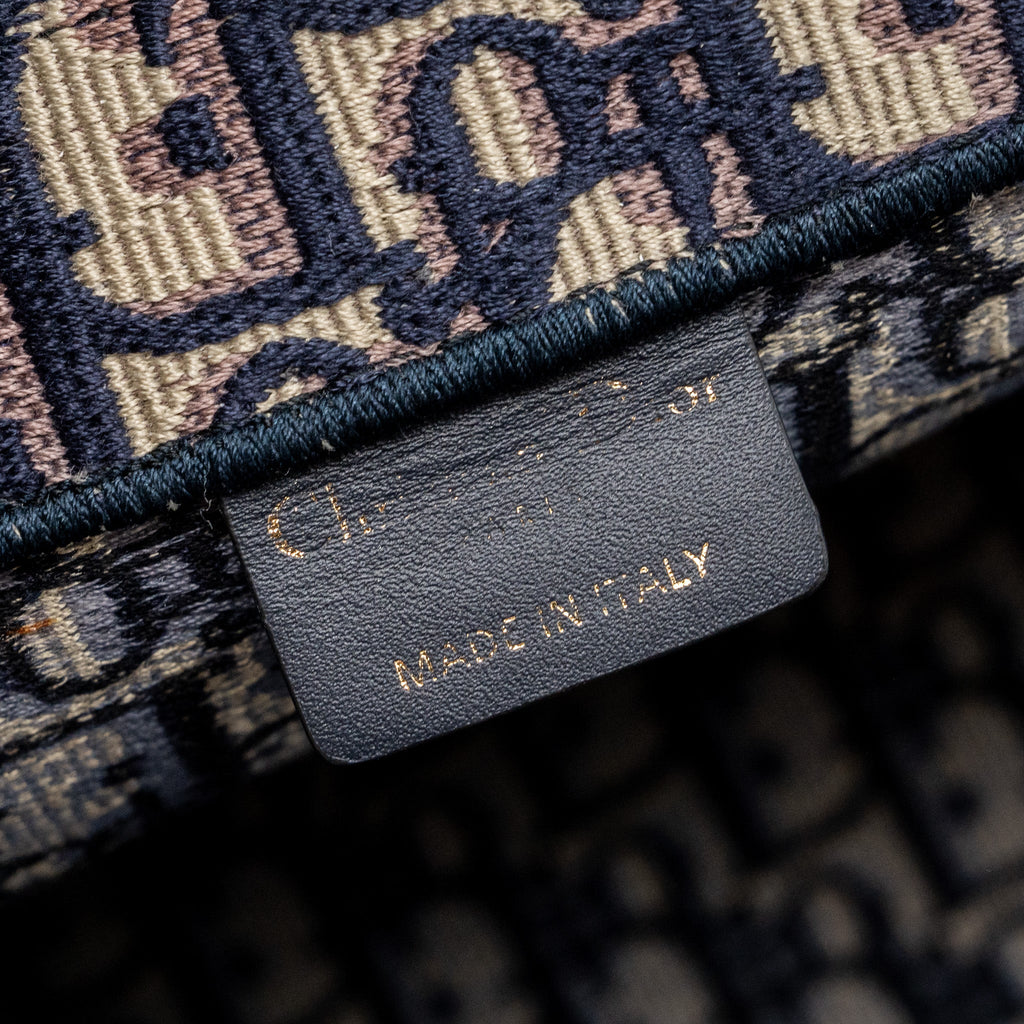 DIOR MEDIUM BOOK TOTE BLUE DIOR OBLIQUE EMBROIDERY