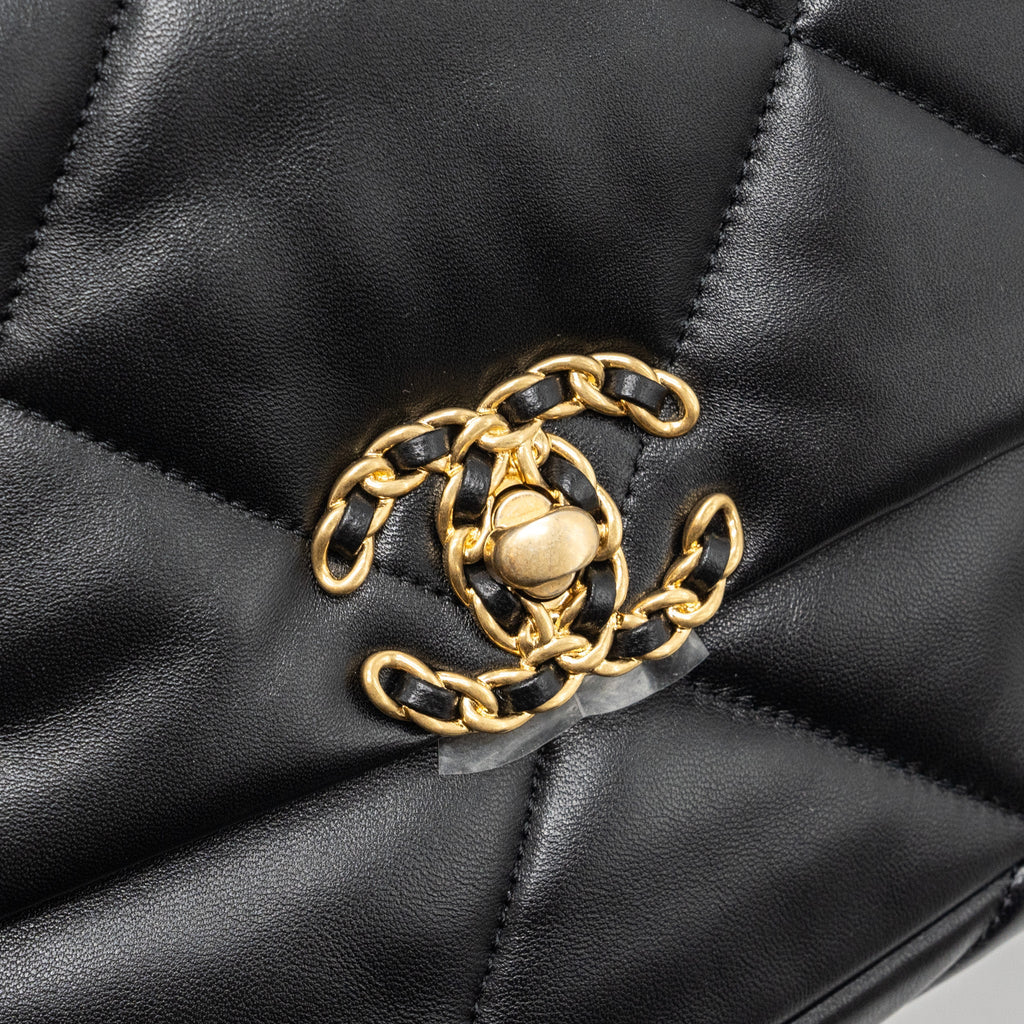 CHANEL SMALL 19 BAG LAMBSKIN BLACK MULTICOLOUR HARDWARE (MICROCHIP)