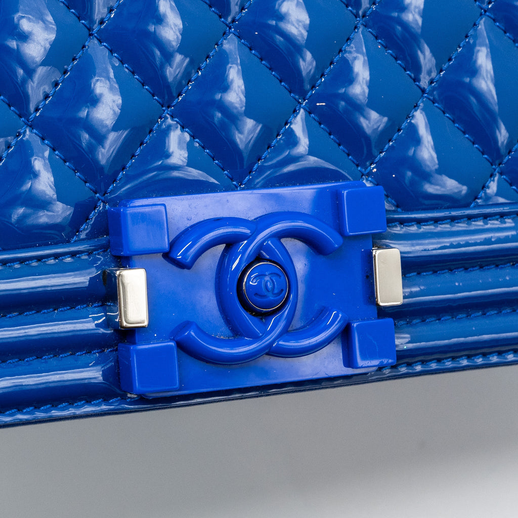 CHANEL MEDIUM BOY BAG PATENT DARK BLUE SHW