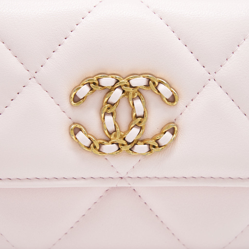 CHANEL 19 FLAP CARDHOLDER LAMBSKIN LIGHT PINK GHW