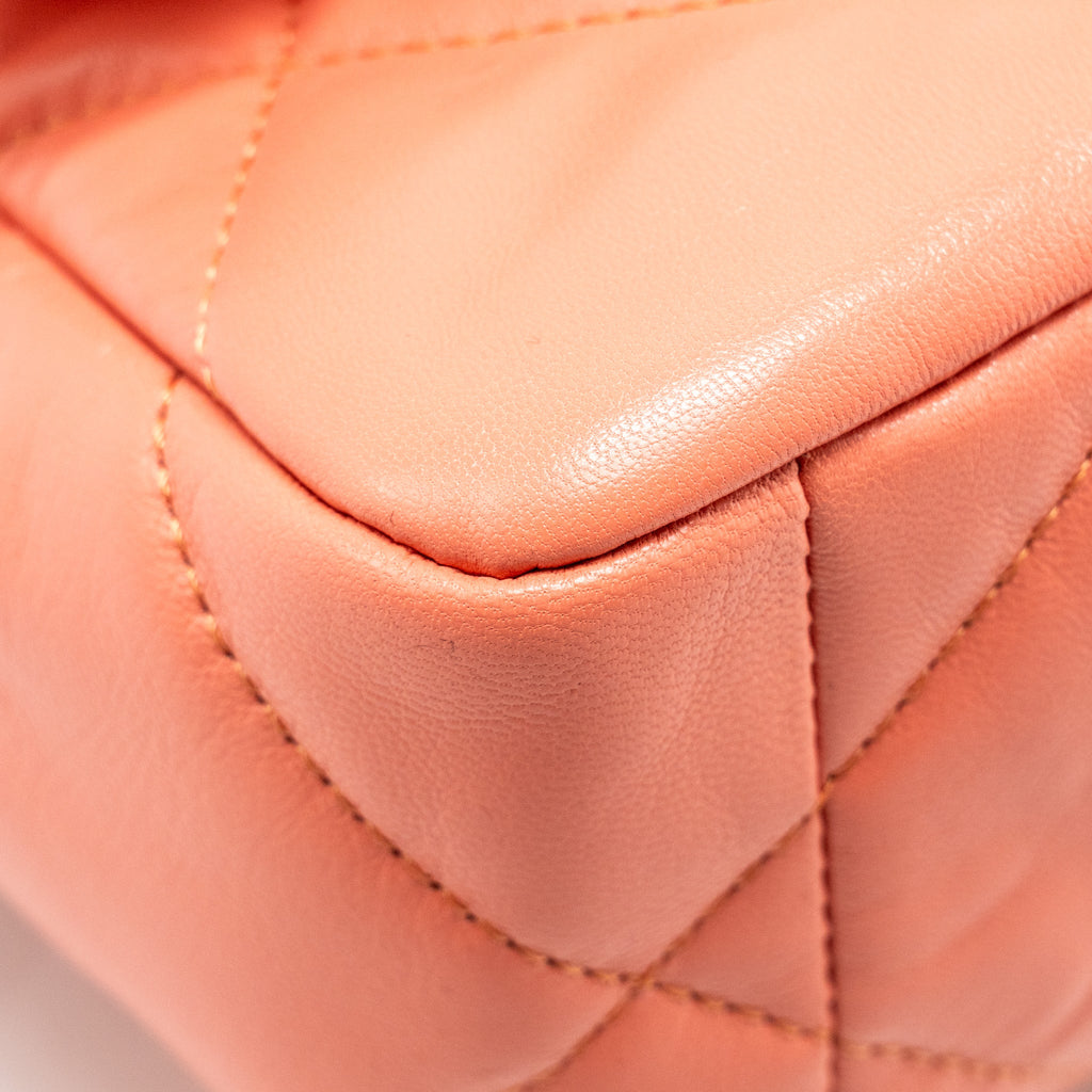 CHANEL SMALL 19 BAG SHINY GOATSKIN CORAL MULTICOLOUR HARDWARE