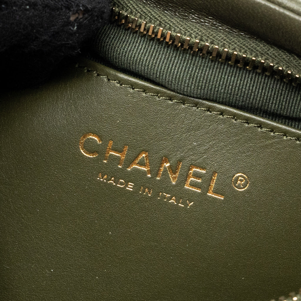 CHANEL 22K HOBO BAG LAMBSKIN GREEN GHW (MICROCHIP)