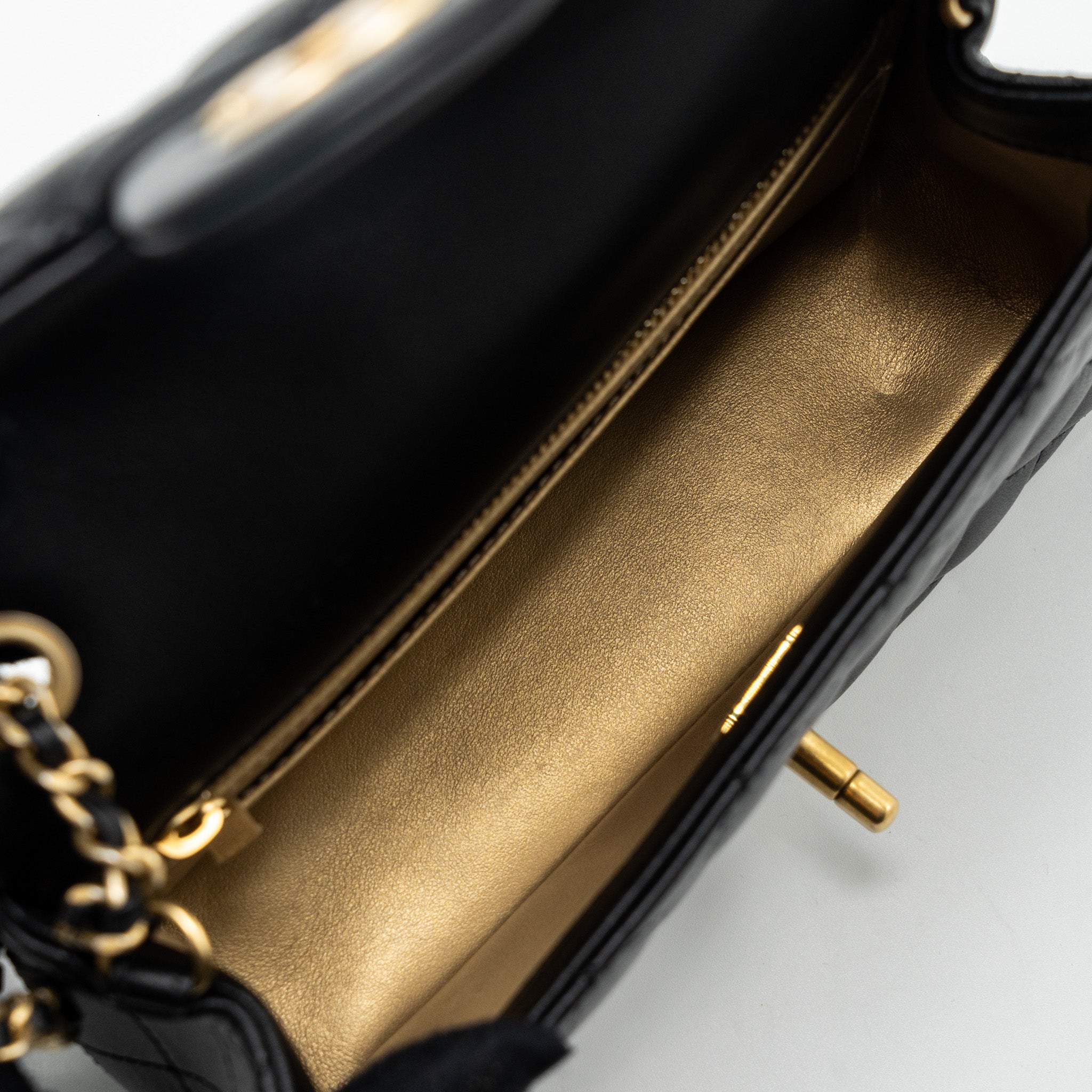 CHANEL 23K PEARL CRUSH MINI RECTANGULAR FLAP BAG LAMBSKIN BLACK GHW (MICROCHIP)
