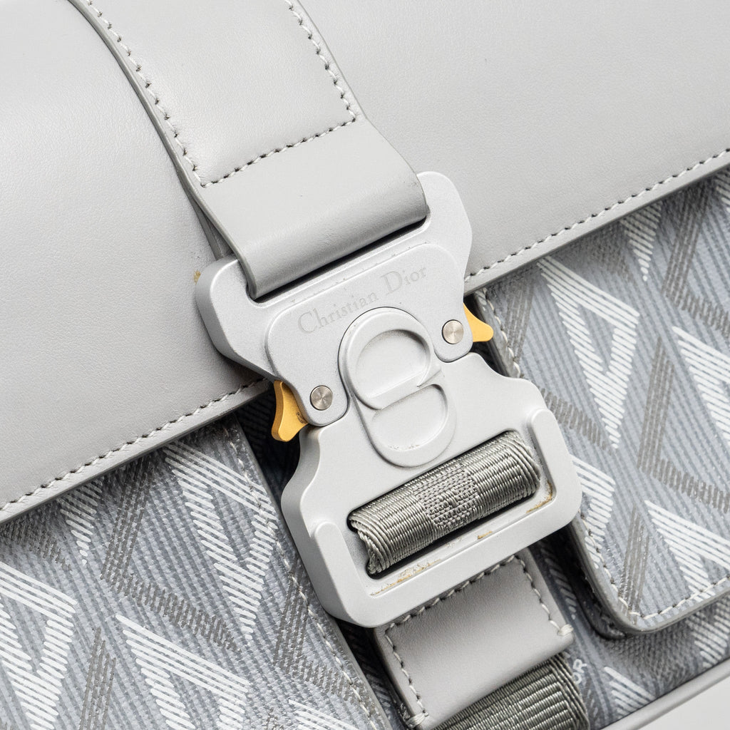 DIOR HIT THE ROAD BAG WITH STRAP DIOR CD DIAMOND CANVAS GREY MULTICOLOUR HARDWARE