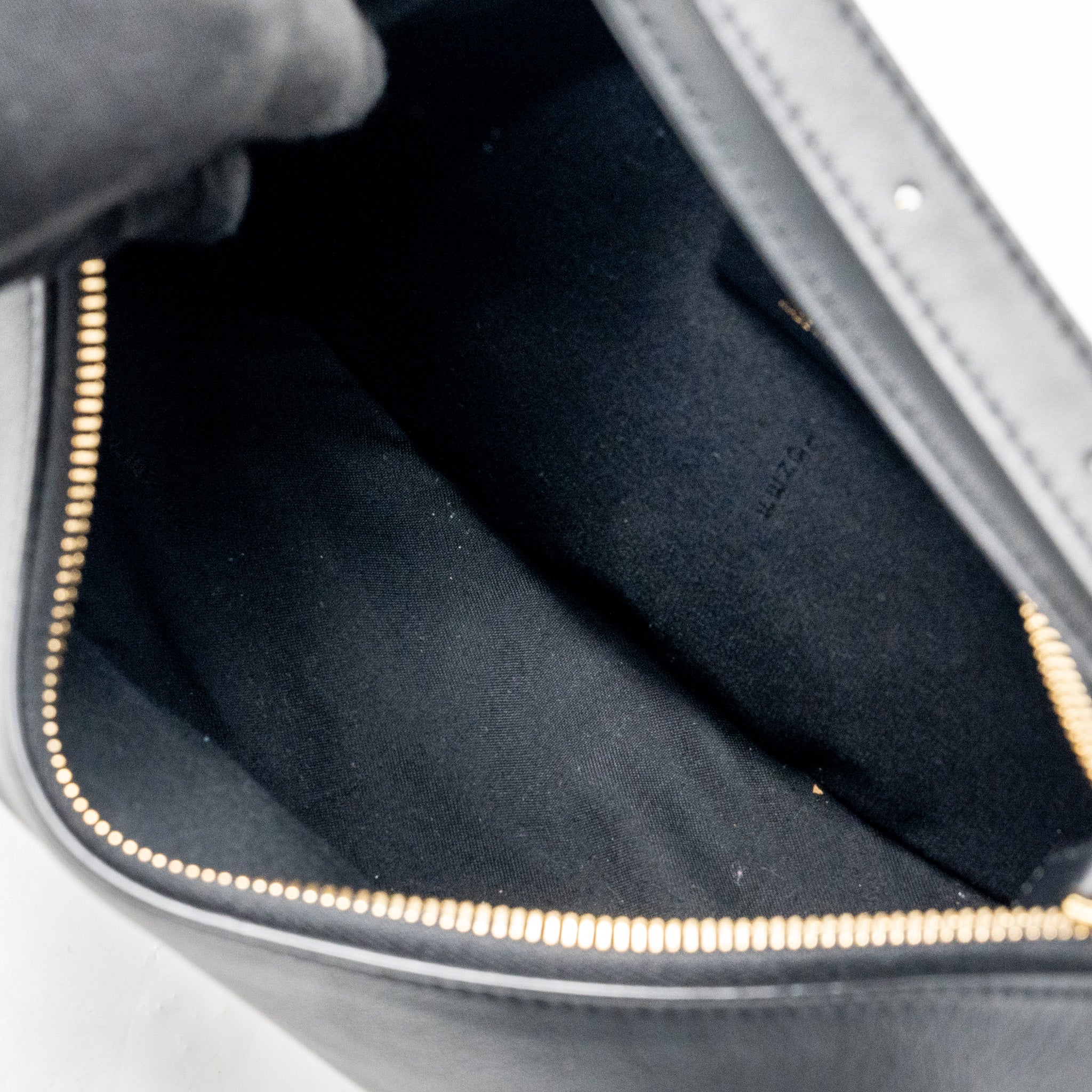 FENDI SMALL FENDIGRAPHY BAG CALFSKIN BLACK GHW