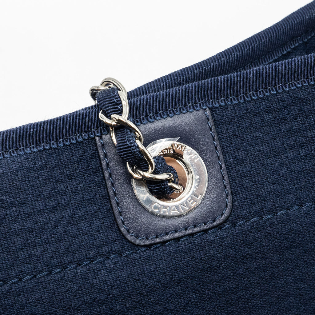 CHANEL DEAUVILLE TOTE BAG CANVAS NAVY SHW (MICROCHIP)