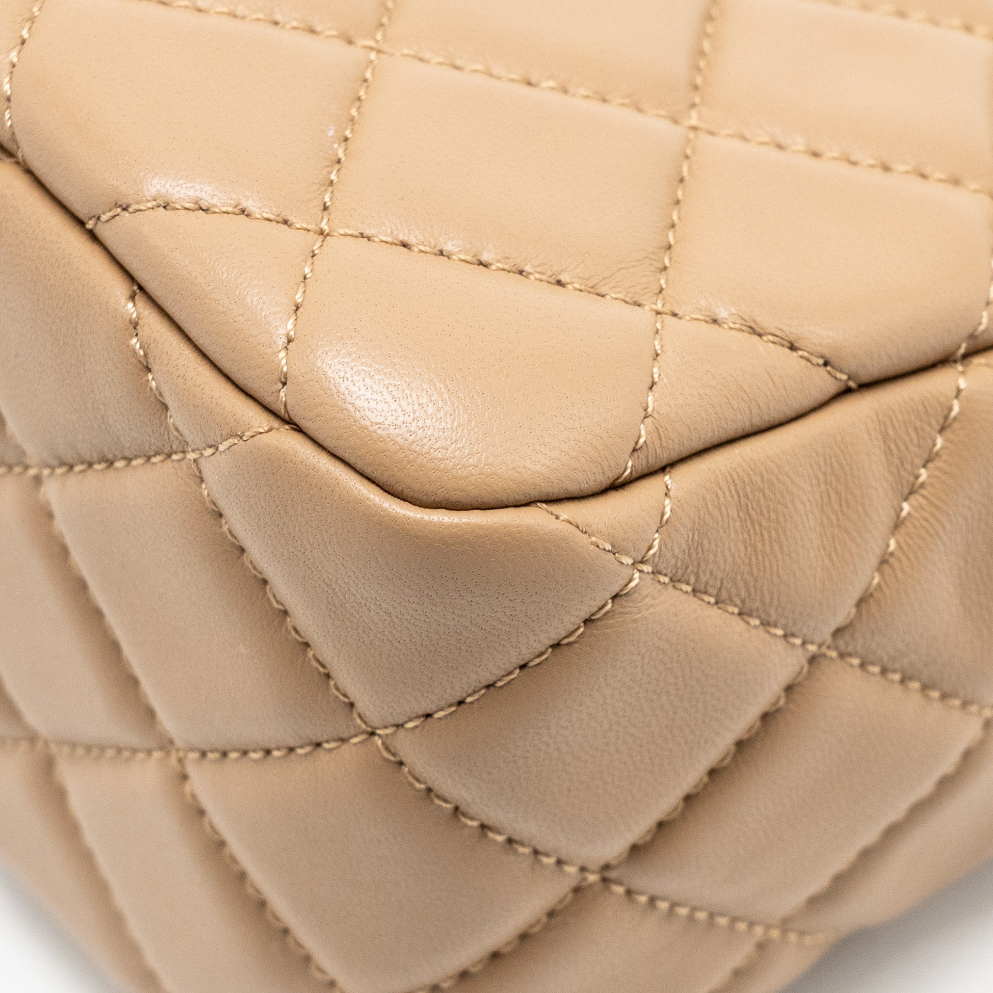 CHANEL PEARL CRUSH HOBO BAG LAMBSKIN BEIGE GHW (MICROCHIP)
