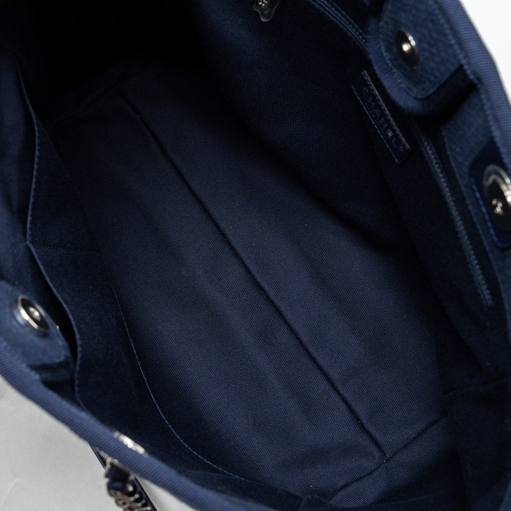 CHANEL DEAUVILLE TOTE BAG CANVAS NAVY SHW (MICROCHIP)