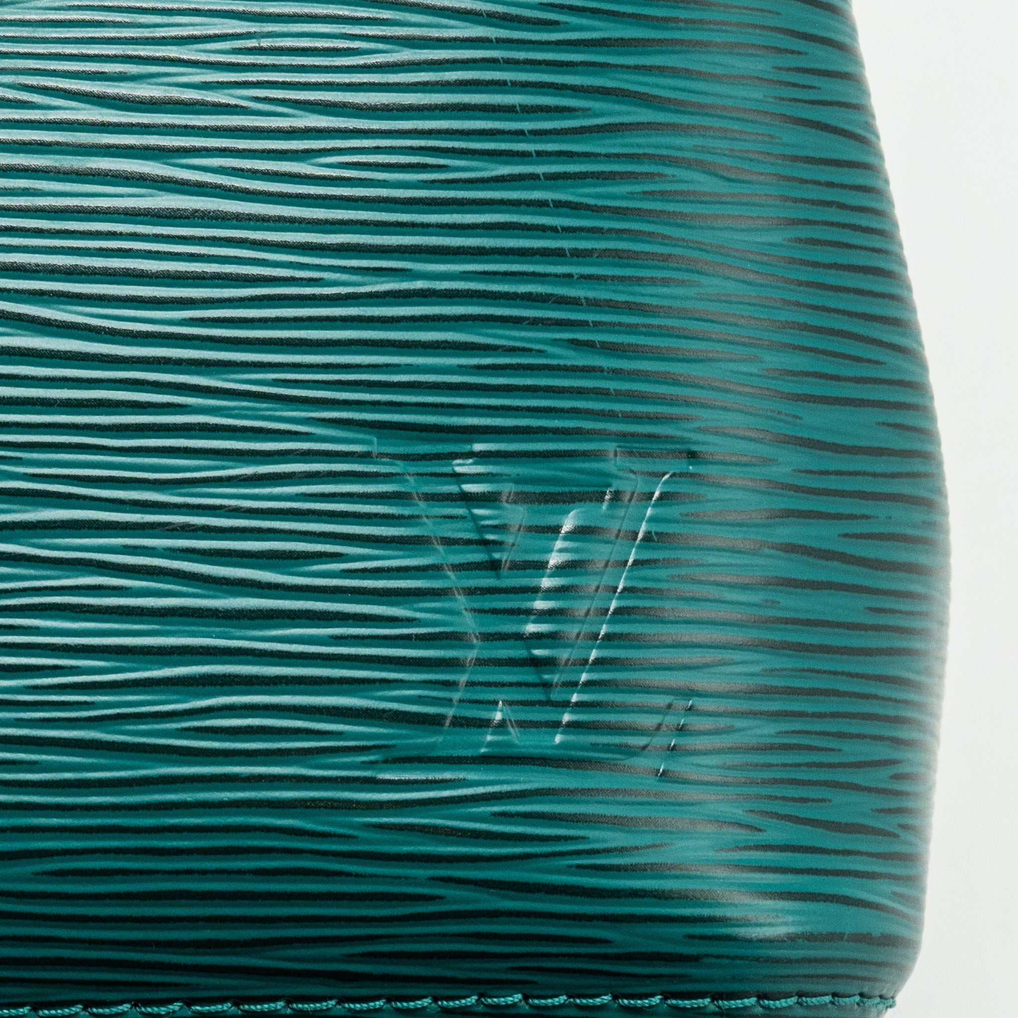 LOUIS VUITTON NEONOE BB EPI MULTICOLOR GREEN / BLUE SHW