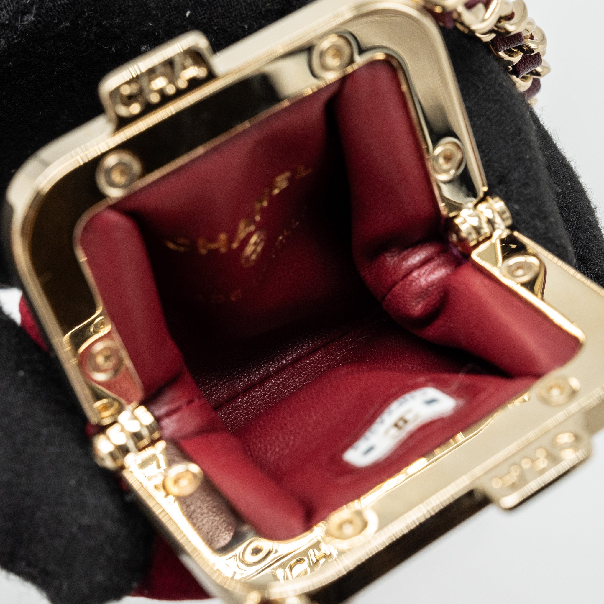 CHANEL 22B MINI CLUTCH VELVET RED GHW (MICROCHIP)