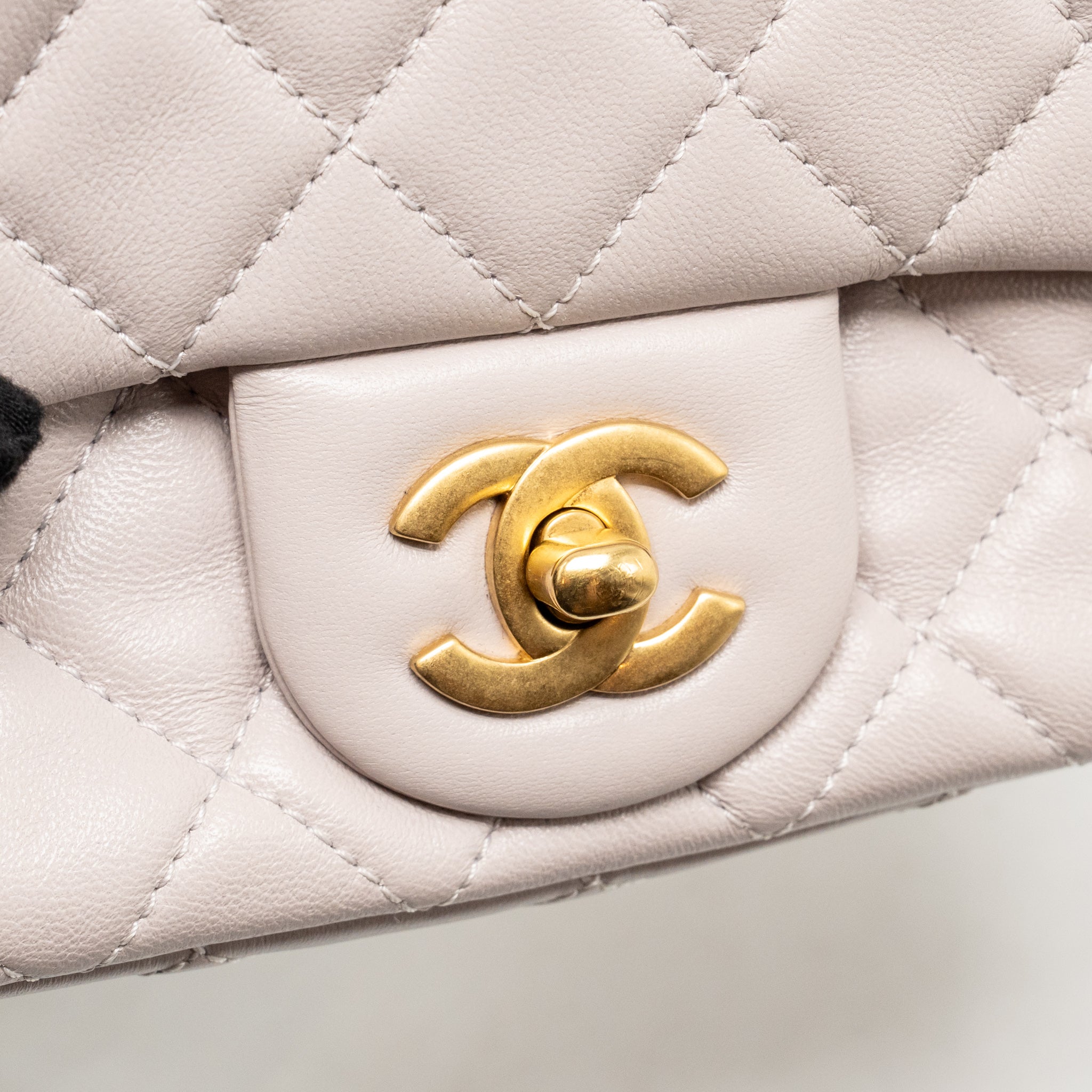 CHANEL PEARL CRUSH MINI SQUARE FLAP BAG LAMBSKIN LIGHT PURPLE GHW (MICROCHIP)