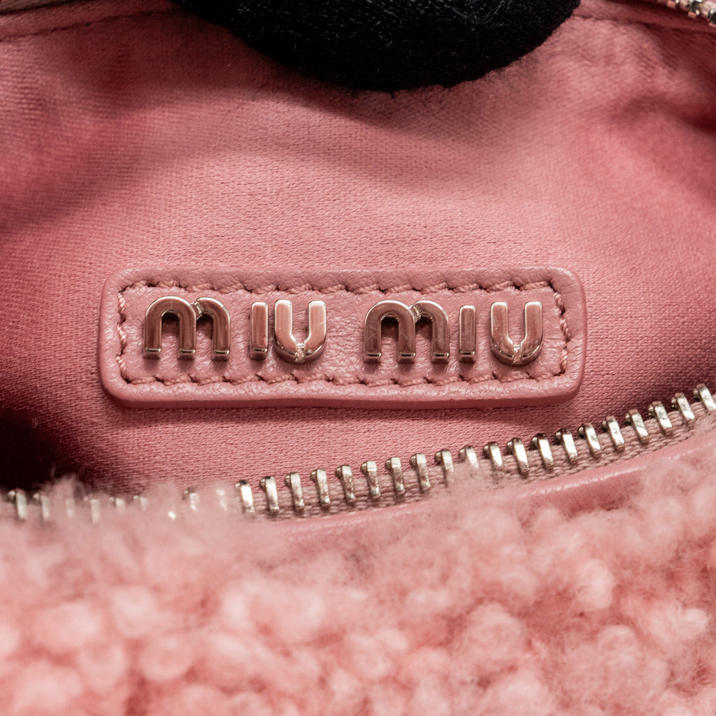 MIU MIU WANDER MATELASSÉ MINI HOBO BAG SHEARLING LIGHT PINK SHW