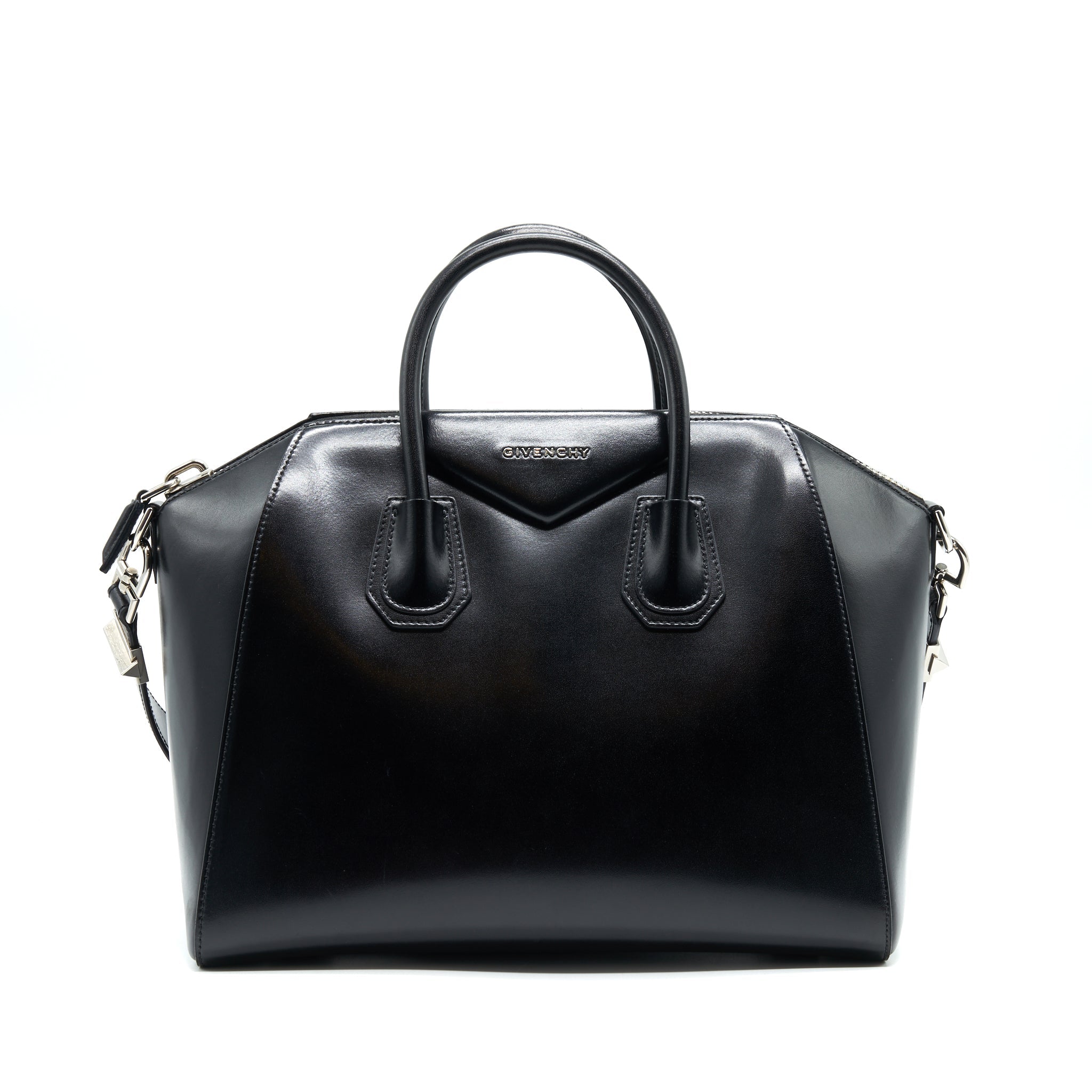 GIVENCHY MEDIUM ANTIGONA IN BLACK
