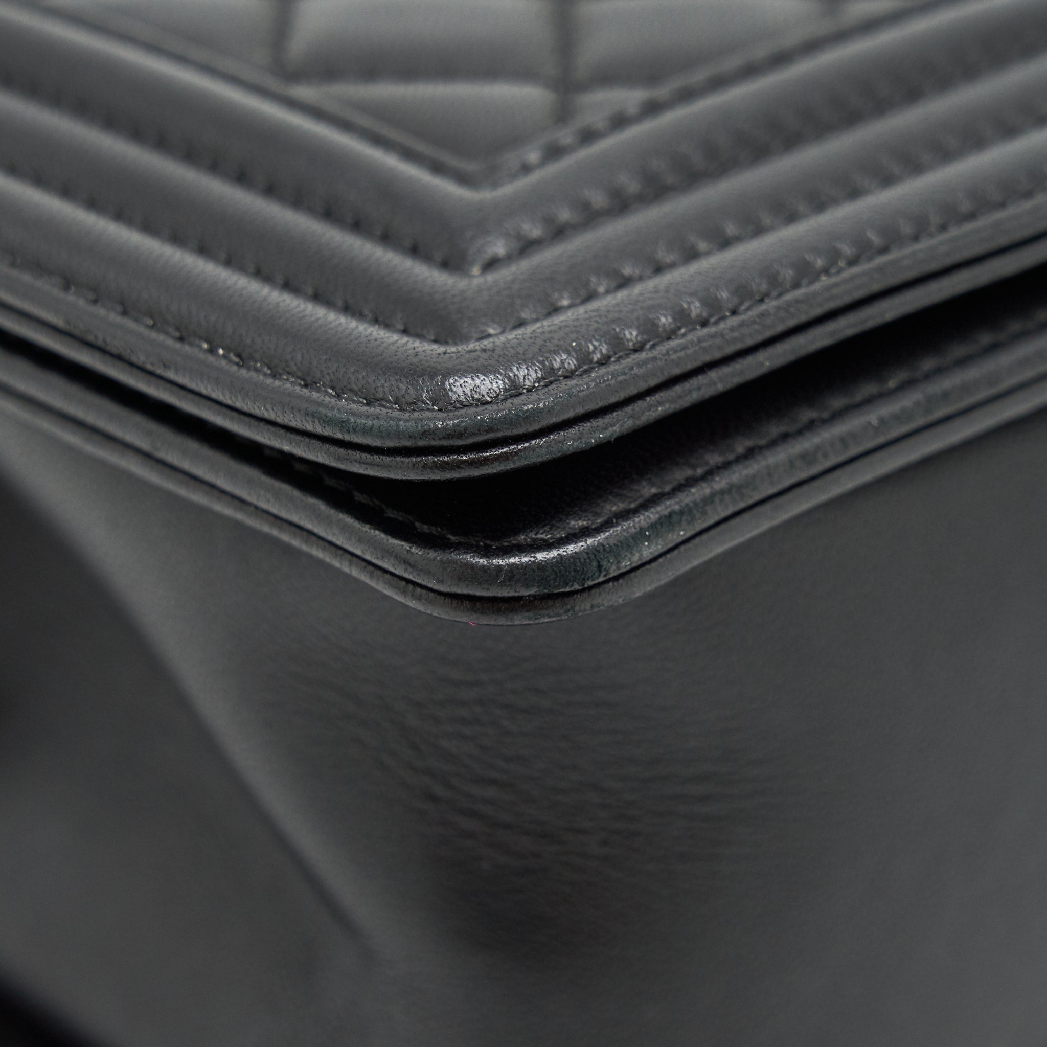 CHANEL MEDIUM BOY BLACK LAMBSKIN RUTHENIUM SHW
