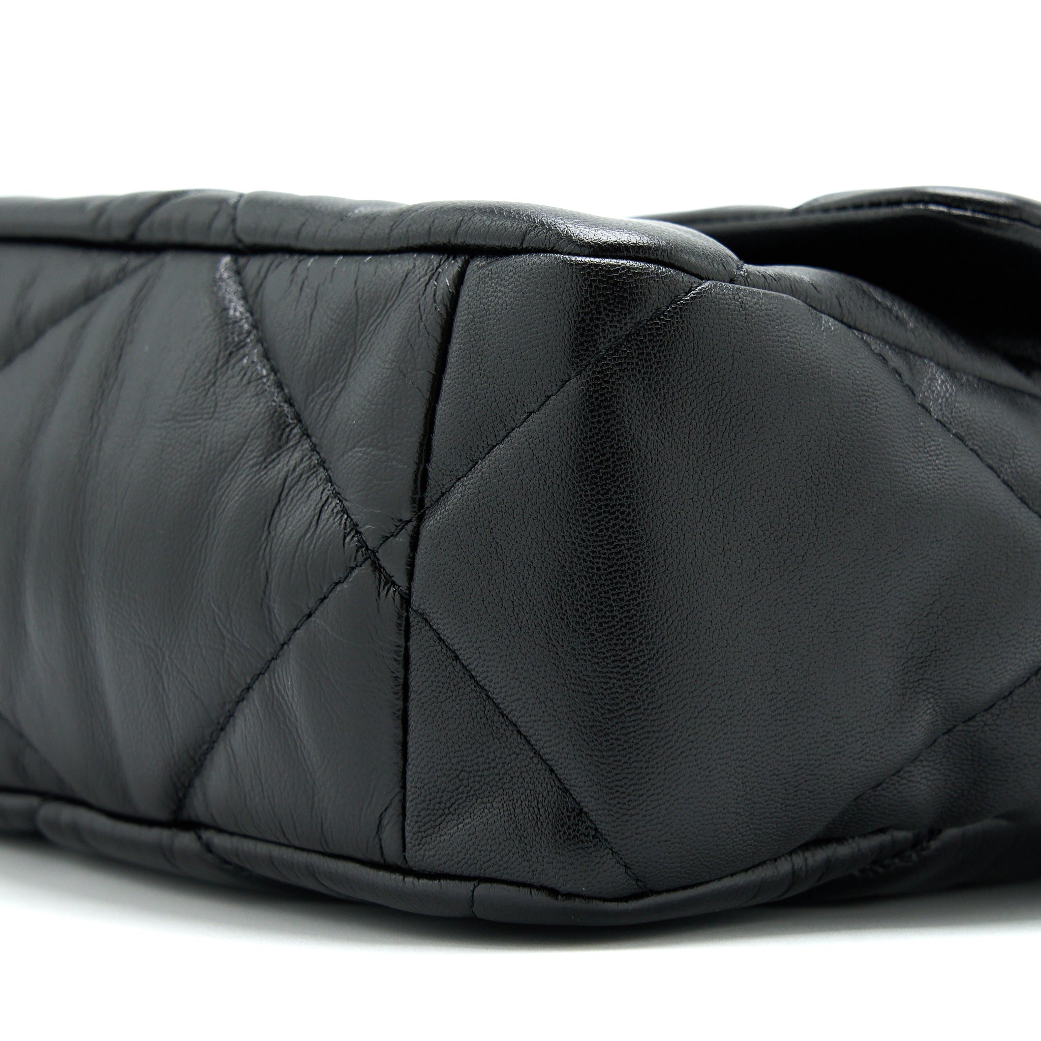 CHANEL MEDIUM 19 BAG GOATSKIN BLACK WITH MULTICOLOUR HARDWARE