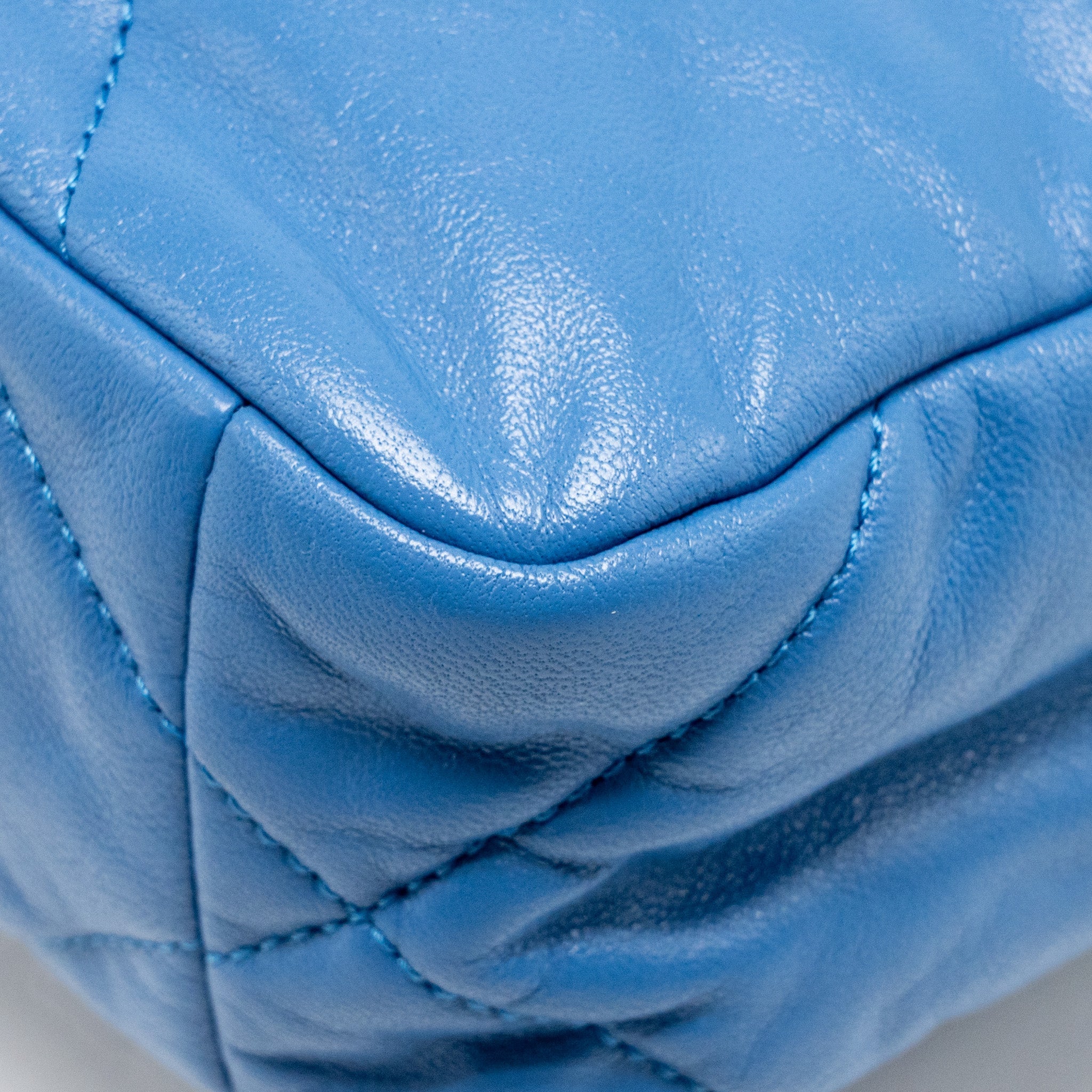 CHANEL SMALL 19 BAG LAMBSKIN BLUE MULTICOLOUR HARDWARE