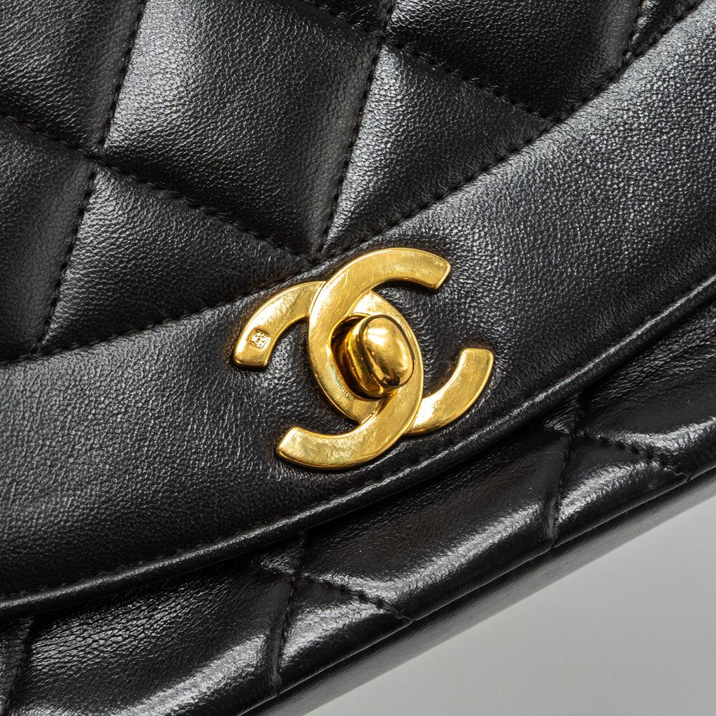 CHANEL VINTAGE SMALL DIANA FLAP BAG LAMBSKIN BLACK GHW