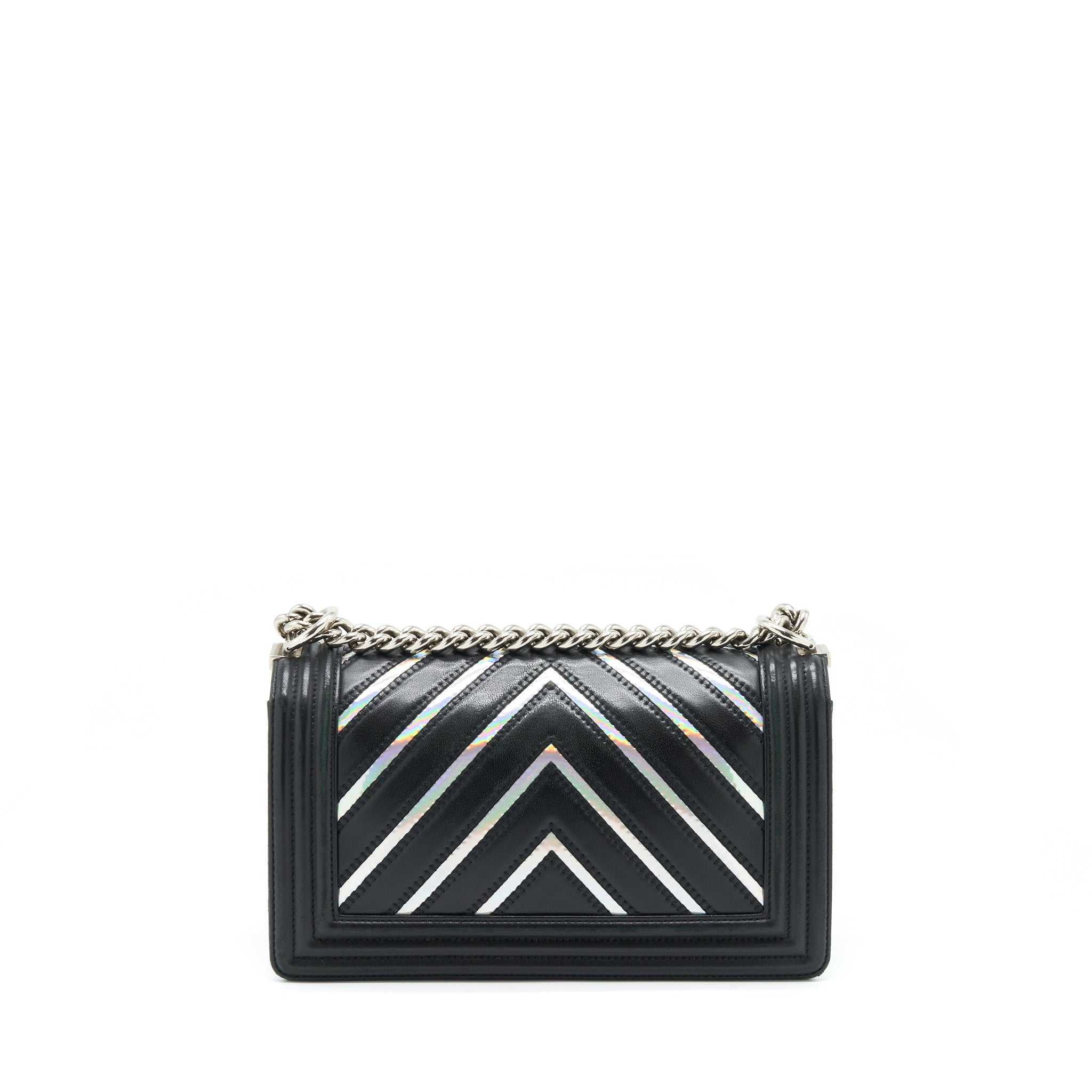 CHANEL MEDIUM BOY CHEVRON LAMBSKIN BLACK/SILVER SHW