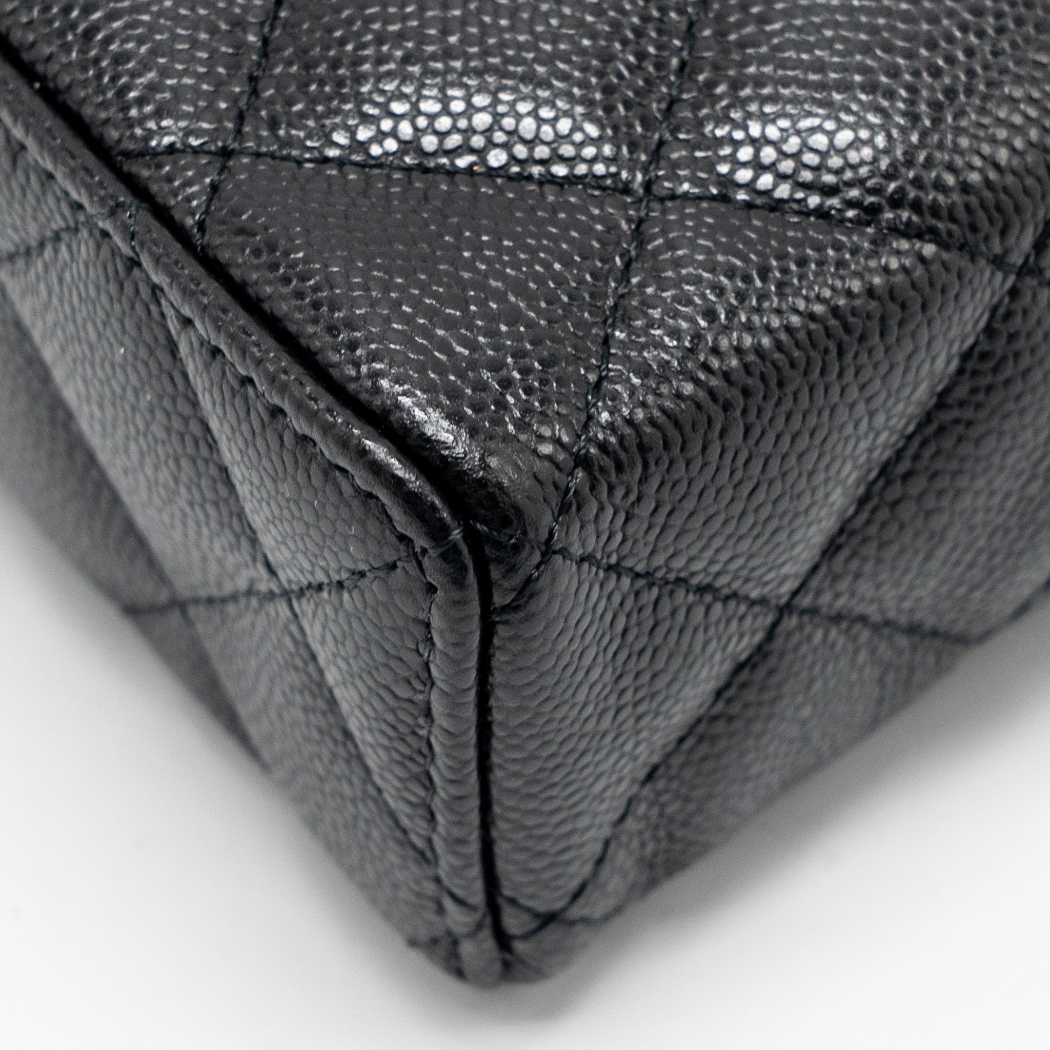 CHANEL 25P CC TOP HANDLE VANITY WITH CHAIN CAVIAR BLACK LGHW (MICROCHIP)