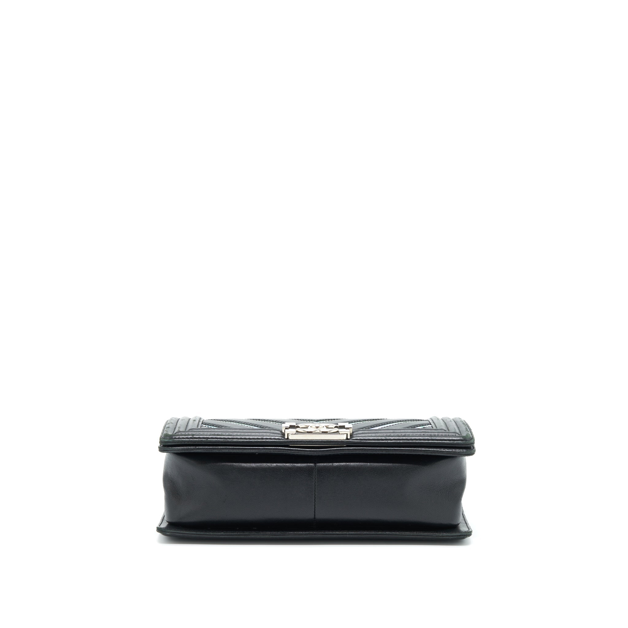 CHANEL MEDIUM BOY CHEVRON LAMBSKIN BLACK/SILVER SHW