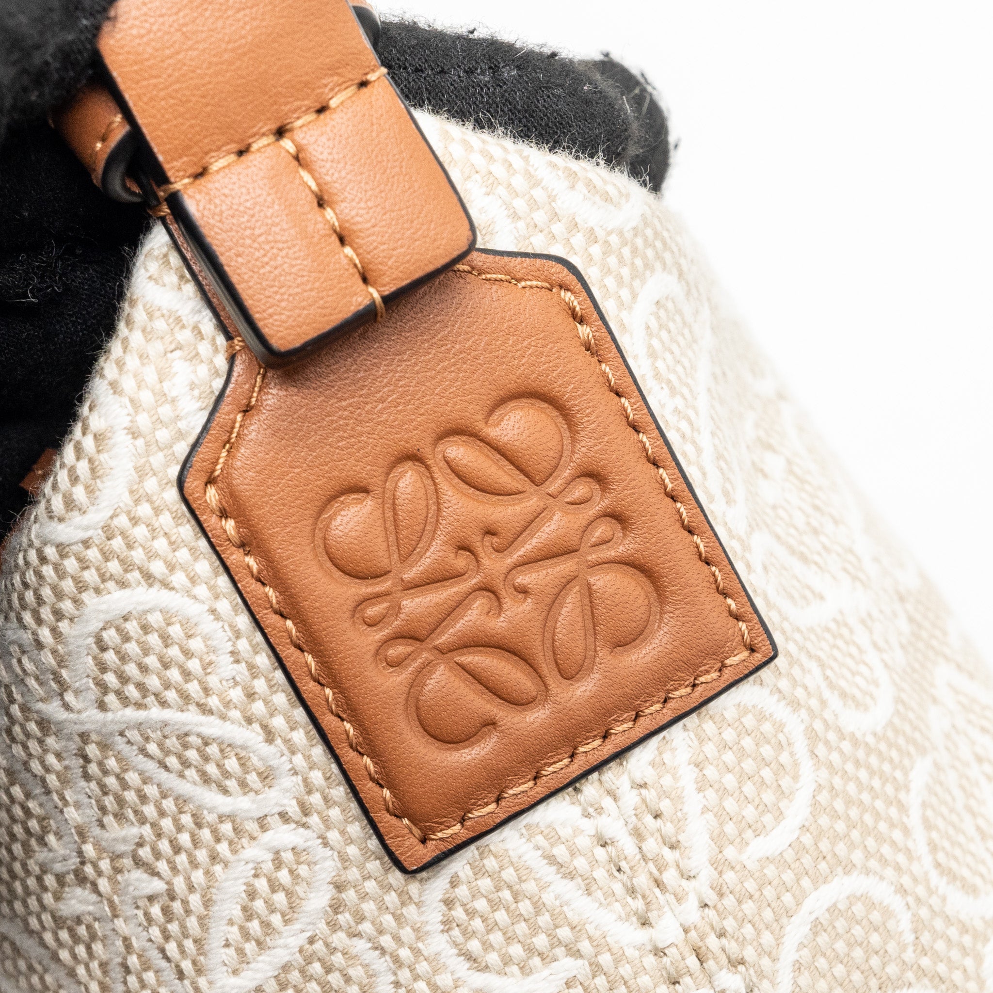 LOEWE SMALL CUBI BAG ANAGRAM JACQUARD CANVAS / CALFSKIN BEIGE / TAN GHW