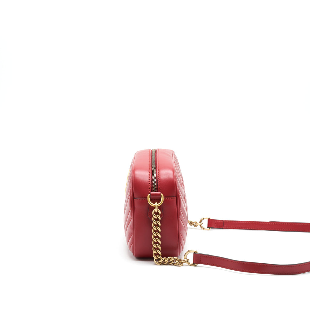 GUCCI MARMONT CAMERA BAG IN RED