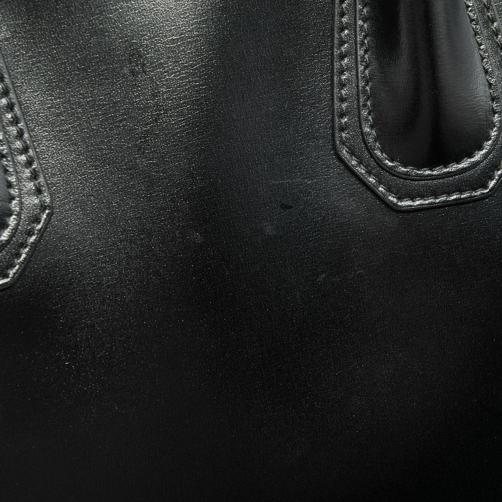 GIVENCHY MEDIUM ANTIGONA IN BLACK