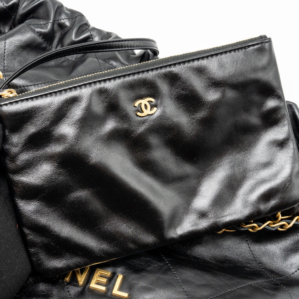 CHANEL MEDIUM 22 BAG CALFSKIN BLACK GHW (MICROCHIP)