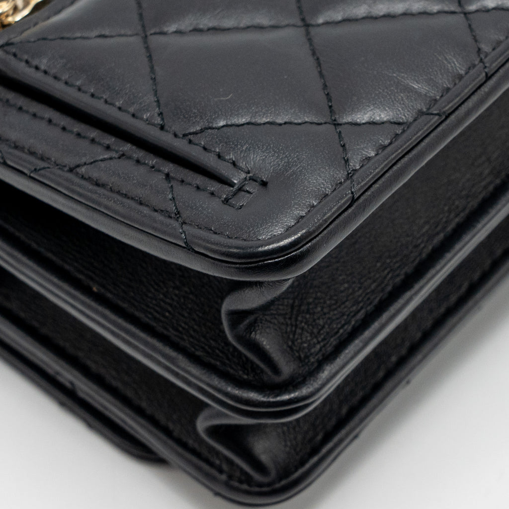CHANEL MINI 2.55 REISSUE WALLET ON CHAIN AGED CALFSKIN BLACK GHW(MICROCHIP)