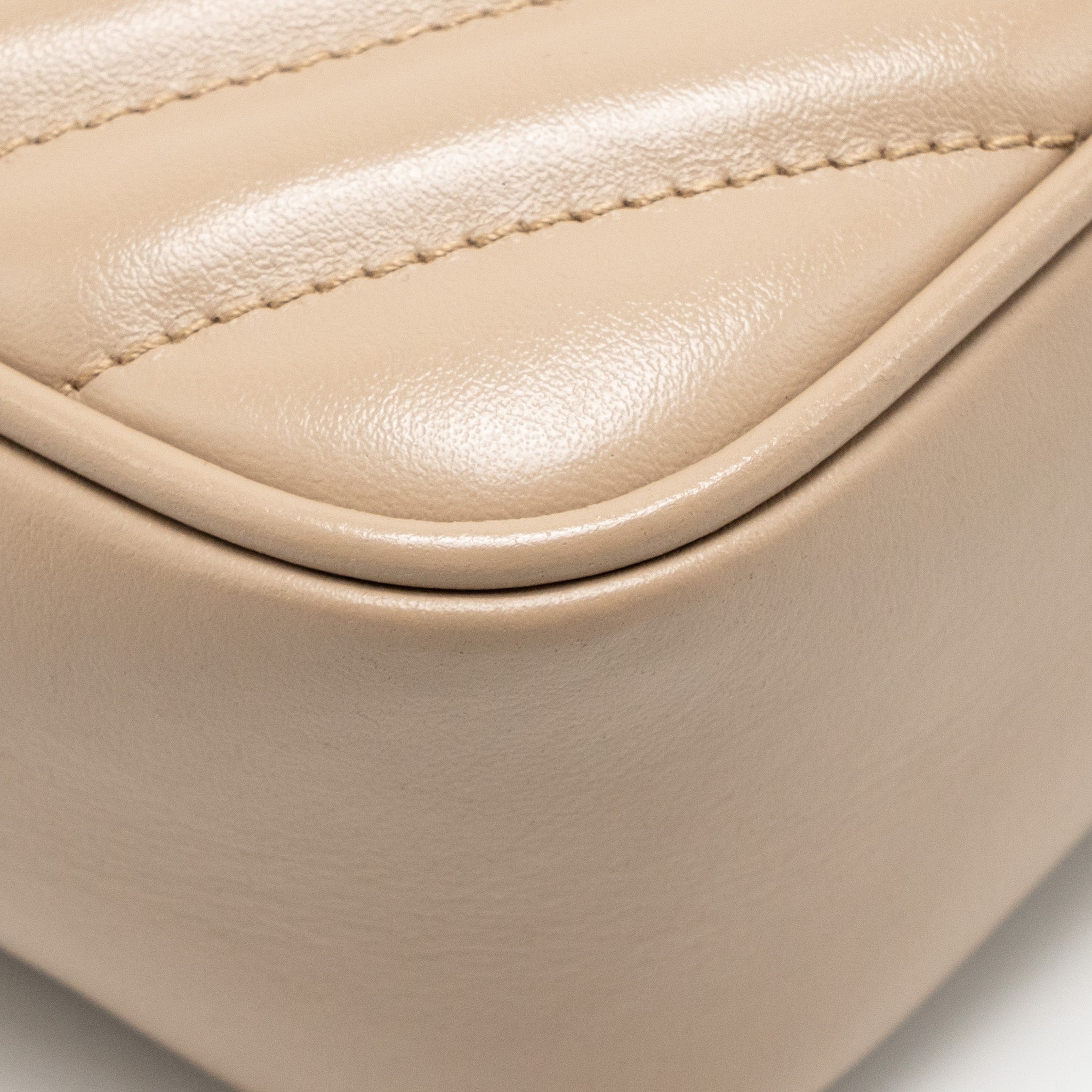 SAINT LAURENT/YSL LOU CAMERA BAG CALFSKIN BEIGE GHW