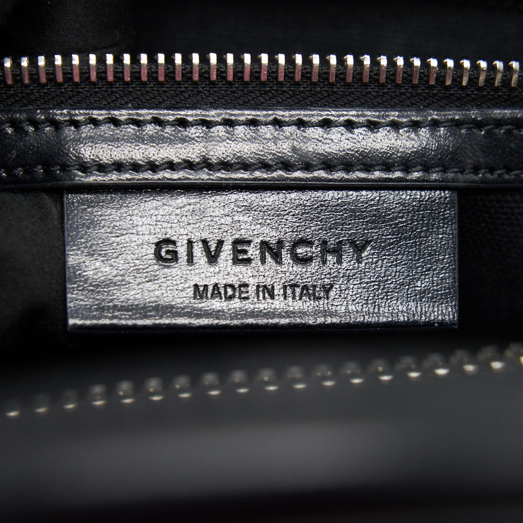 GIVENCHY MEDIUM ANTIGONA IN BLACK