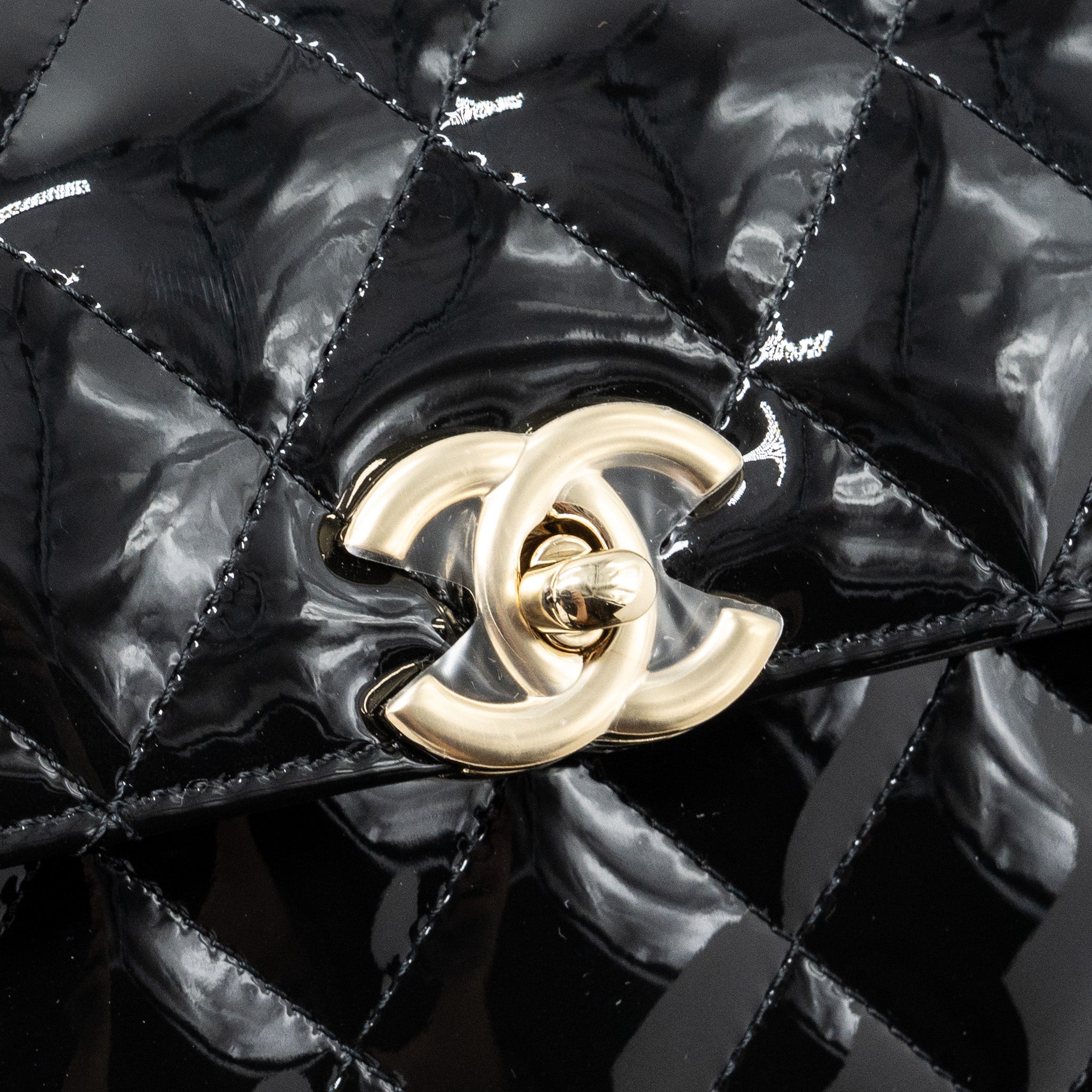 CHANEL SMALL TRENDY CC DUAL FLAP BAG PATENT BLACK LGHW (MICROCHIP)